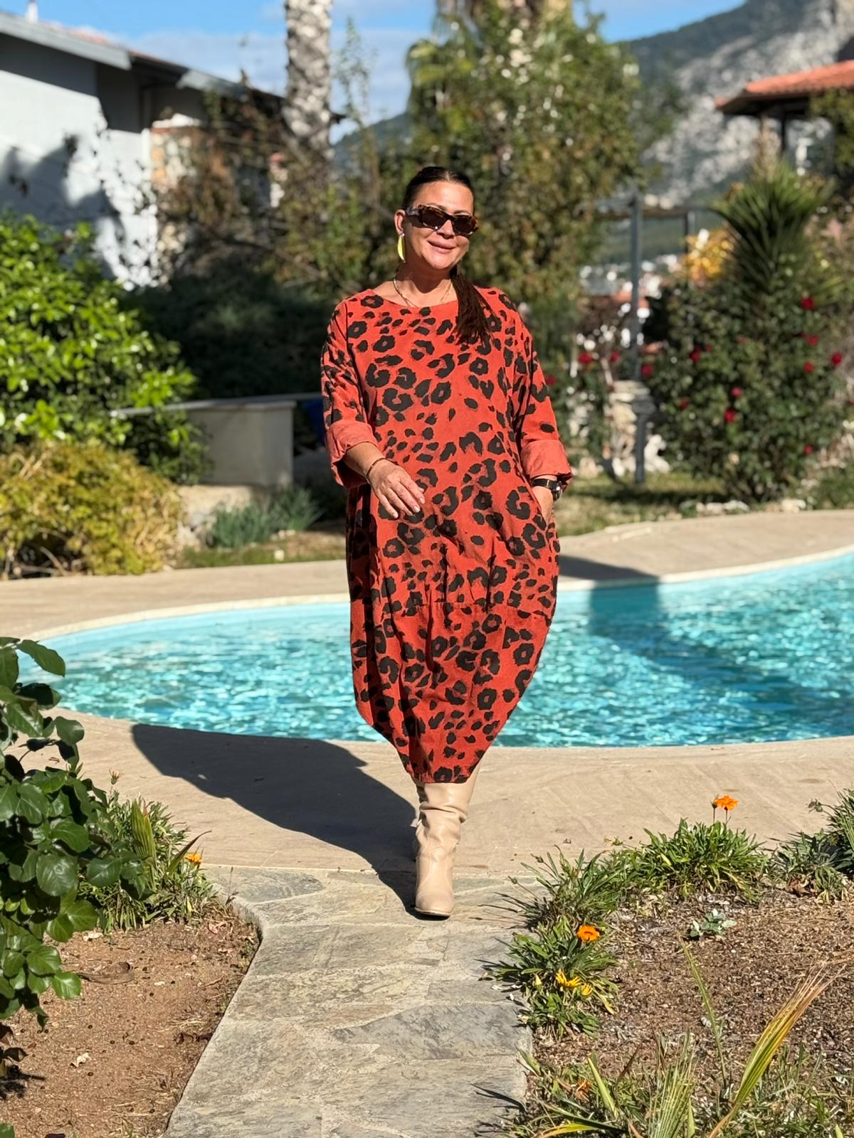 YG12231 Leopar Desenli İtalyan Kadife Elbise Kiremit