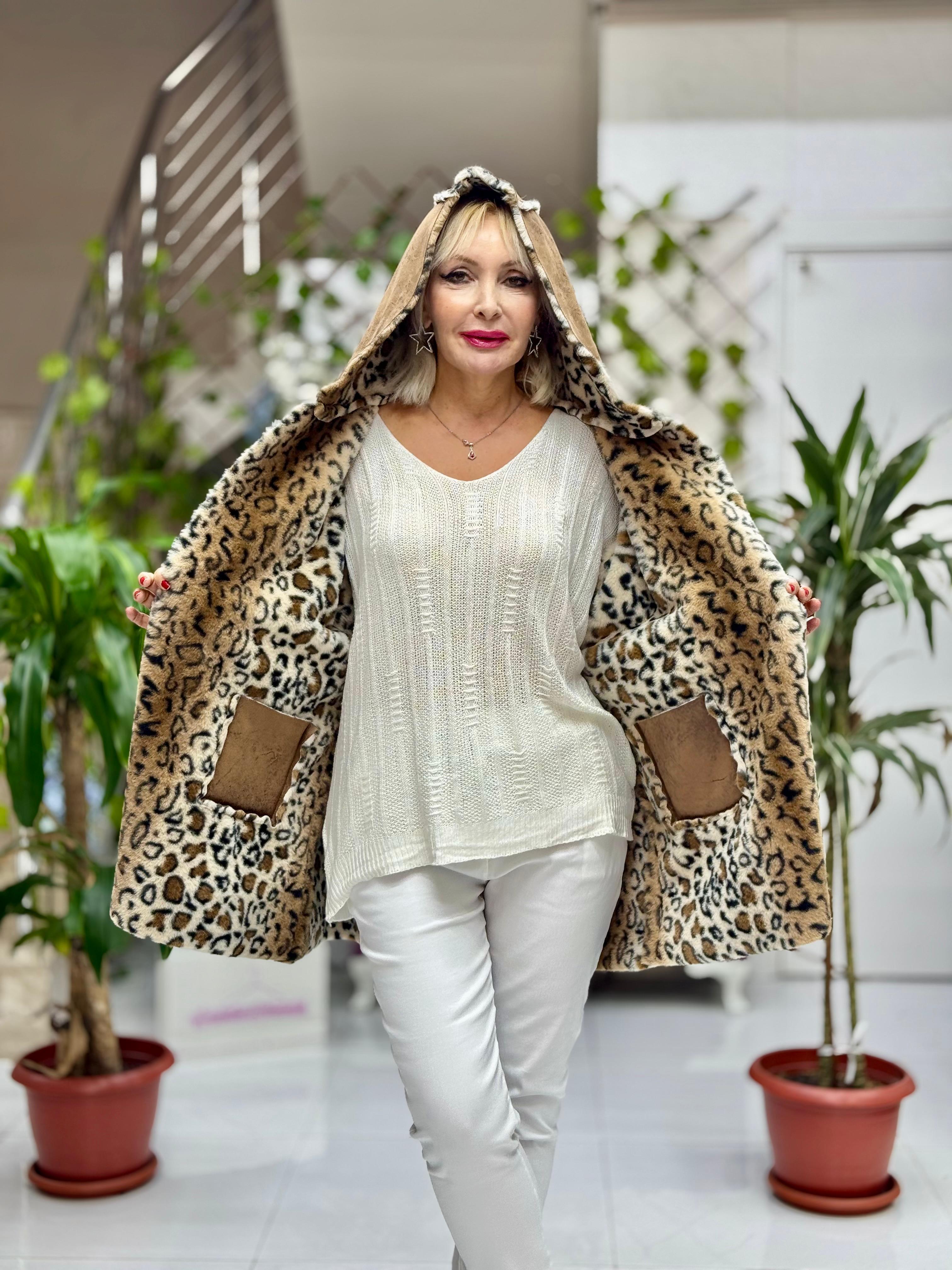 YG4170 İçi Kürklü Kapişonlu Kapamasız İtalyan Nubuk Kaban Camel