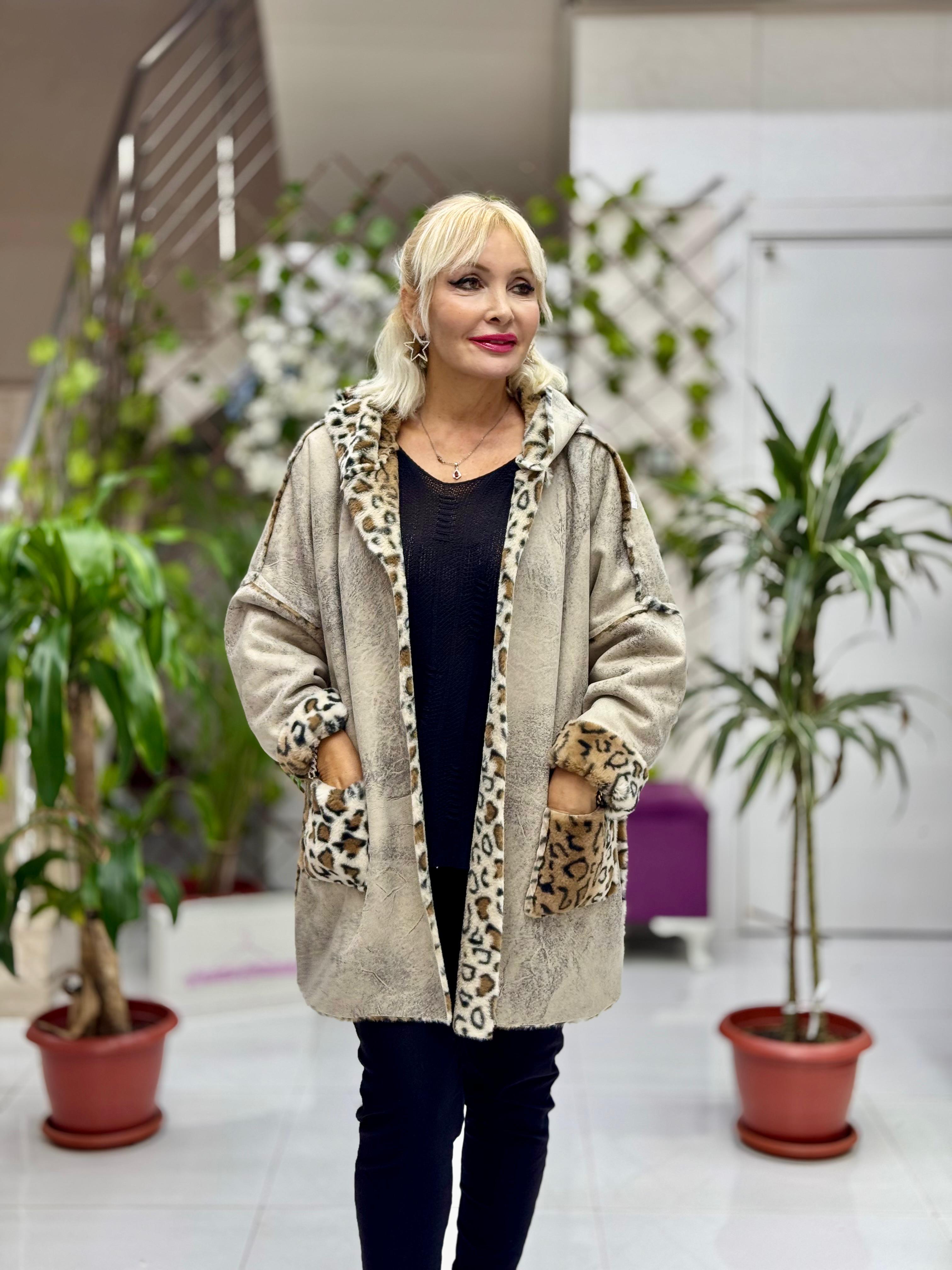 YG4170 İçi Kürklü Kapişonlu Kapamasız İtalyan Nubuk Kaban Taş