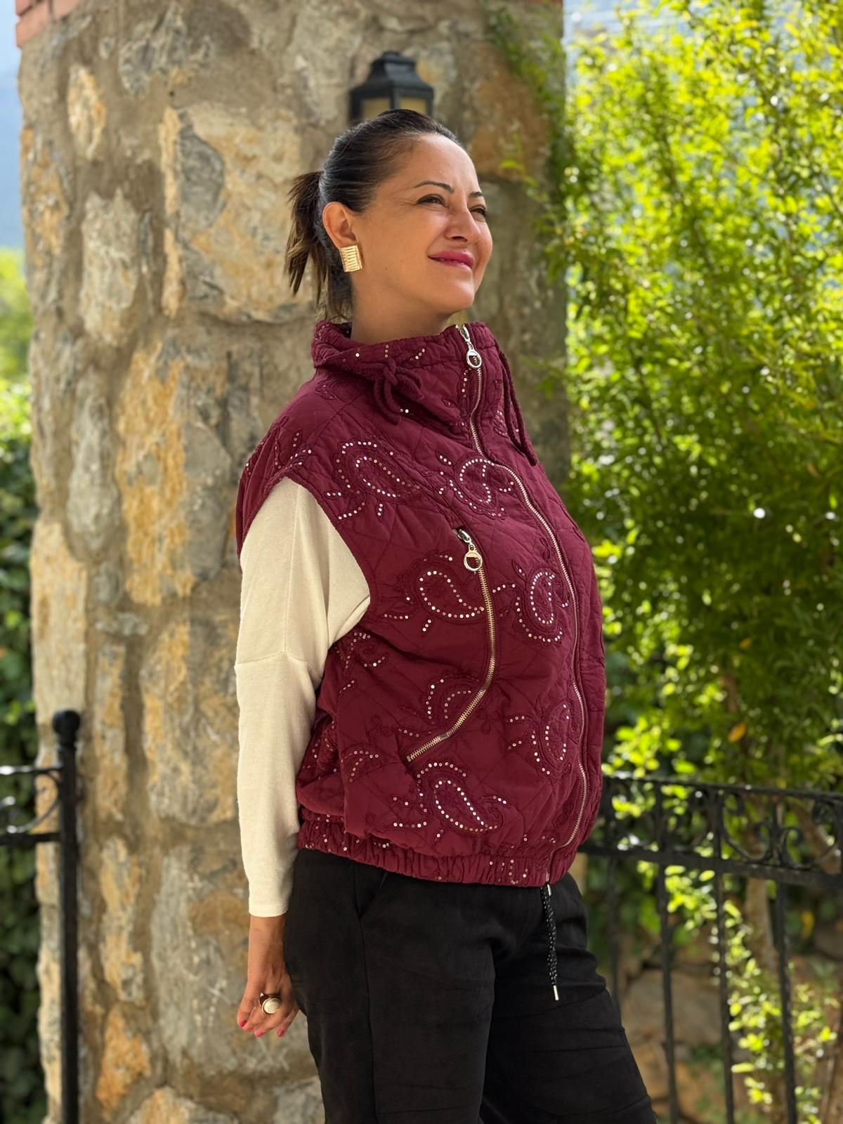 NC61582 Pul Payetli Balıkçı Yaka İtalyan Kapitone Yelek Bordo