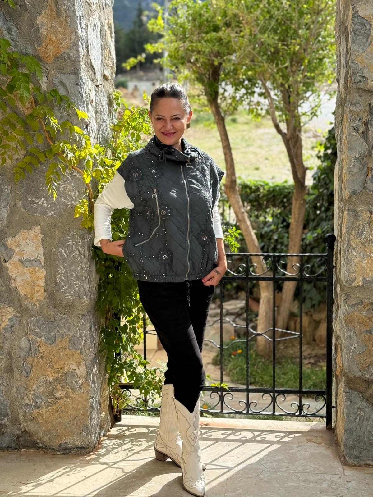 NC61582 Pul Payetli Balıkçı Yaka İtalyan Kapitone Yelek Füme