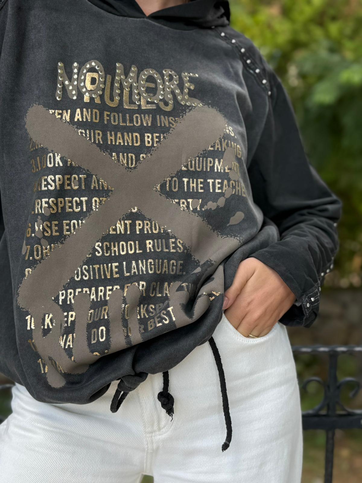 NC59085 İtalyan Yazı Baskılı Kol Zımbalı Kapişonlu Sweatshirt Siyah
