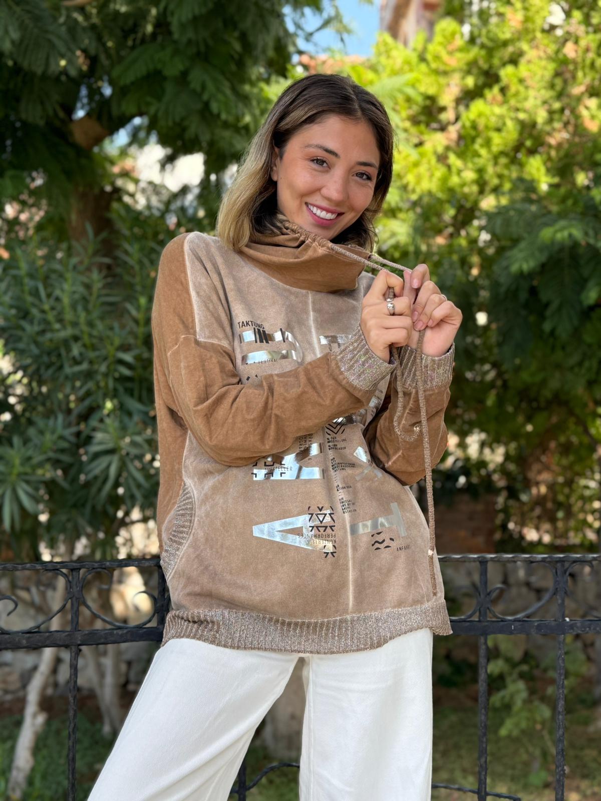 NC53050D İtalyan Yazı Baskılı Cepli Kapüşonlu Coton Sweatshirt Camel
