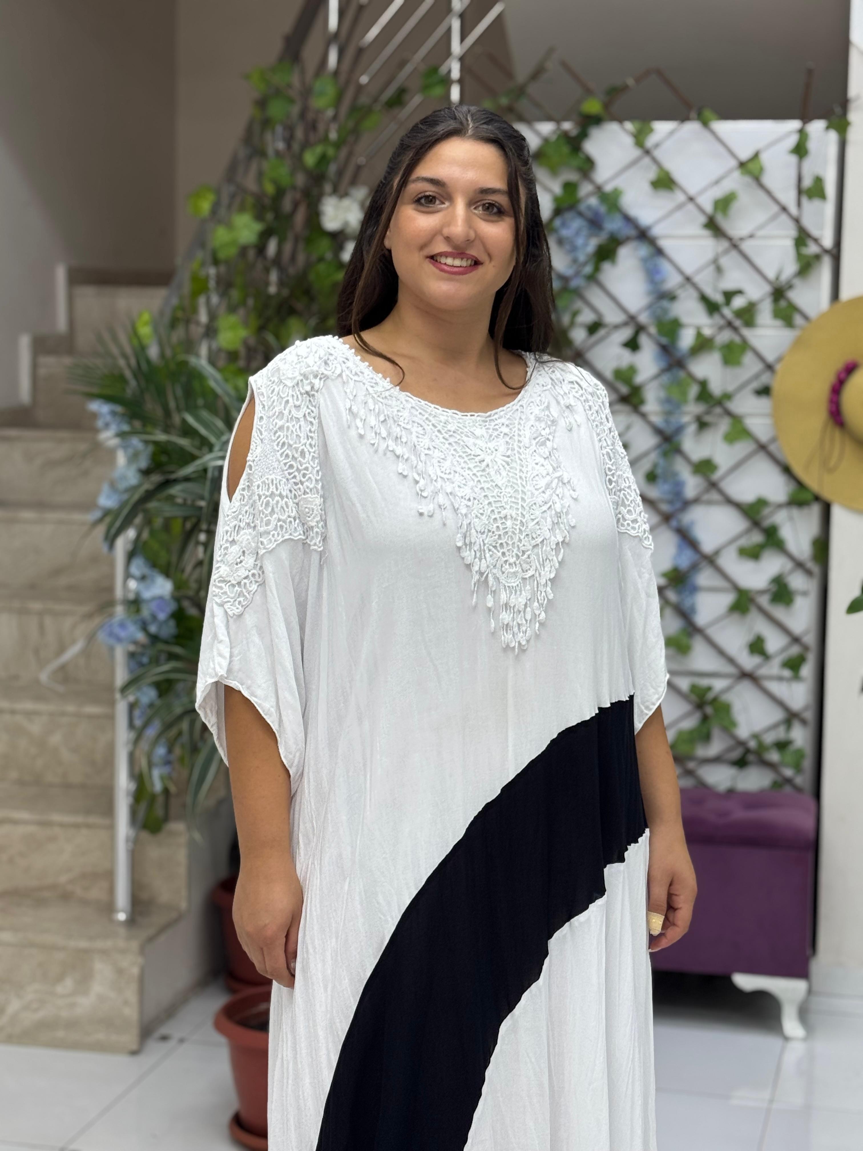 VL8870 Omuz Pencereli Şerit Desenli Dantelli Vual Elbise Beyaz