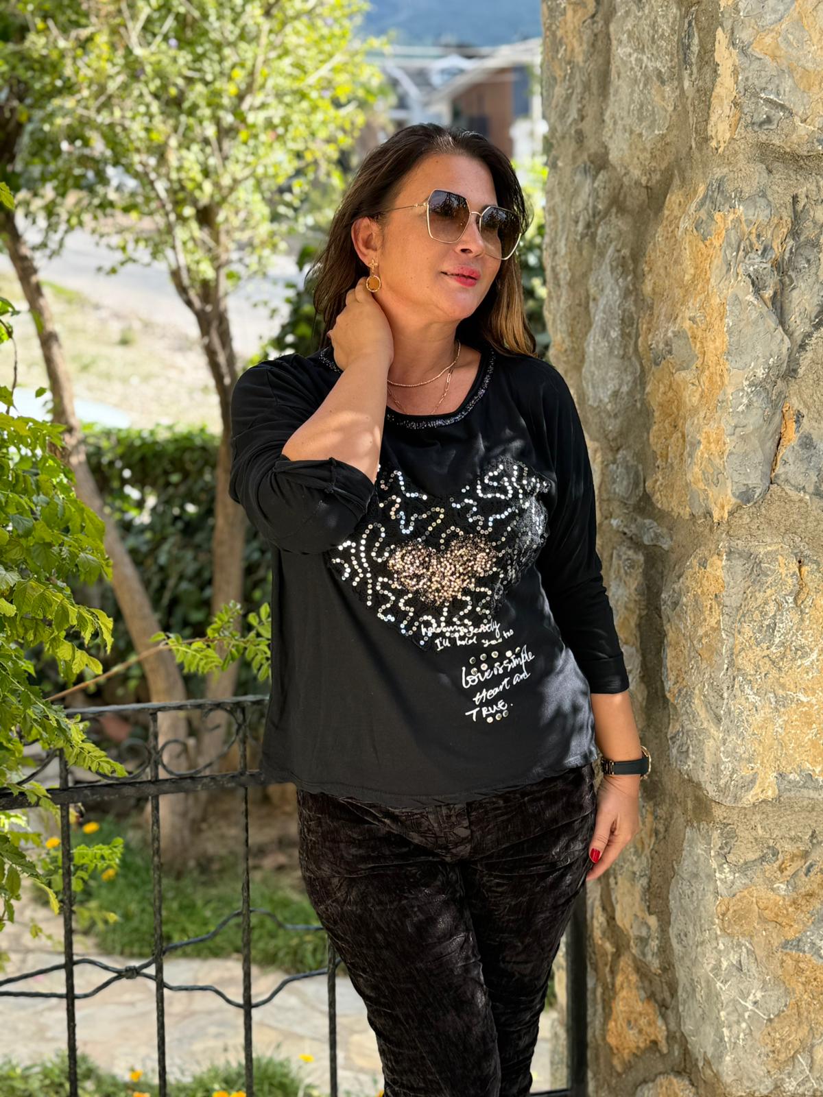 YG42030 Kalp Desenli Pullu İtalyan Triko Bluz Siyah