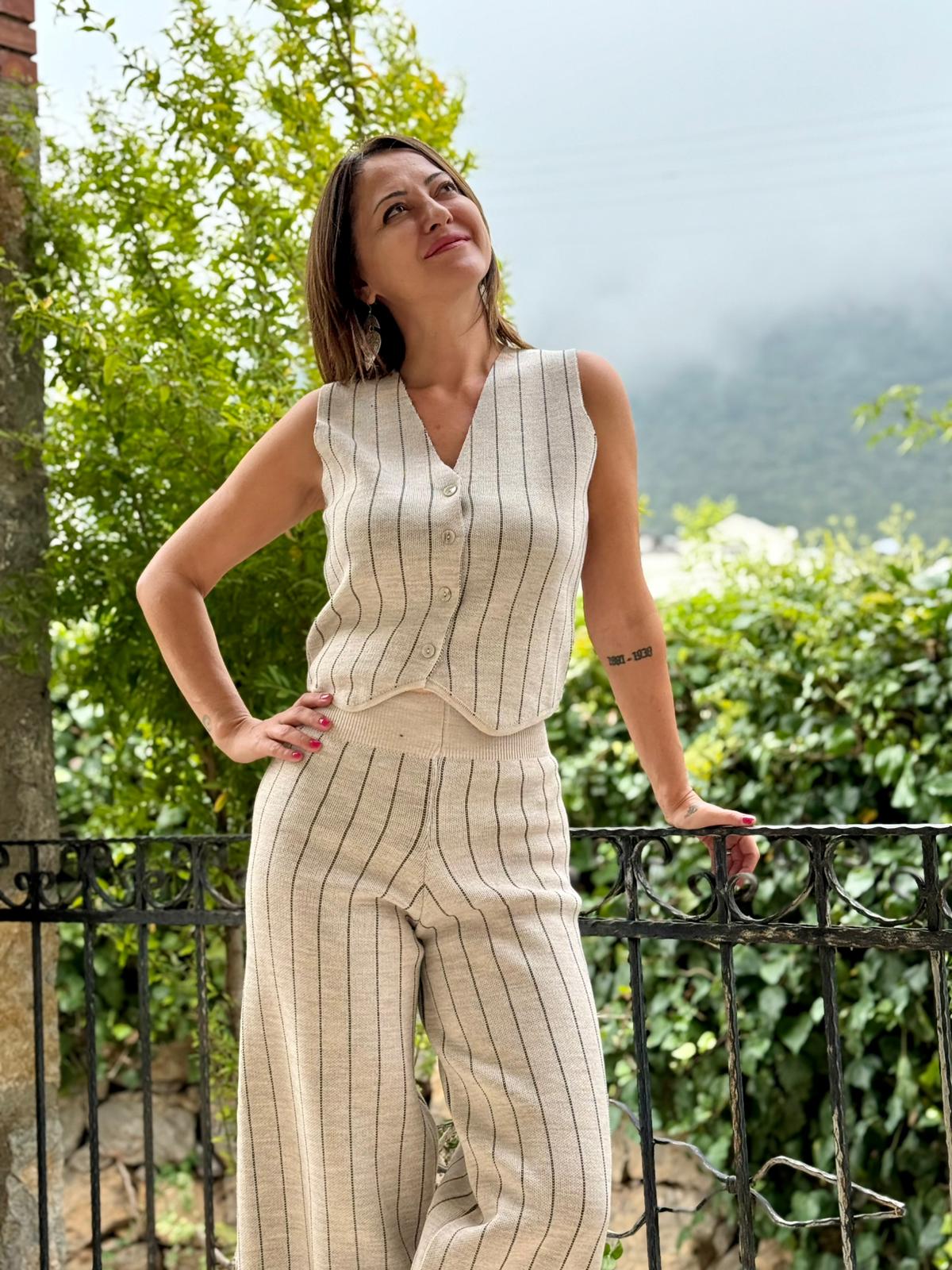 MT7312 Çizgili Yelek Pantolon Triko Takım Krem