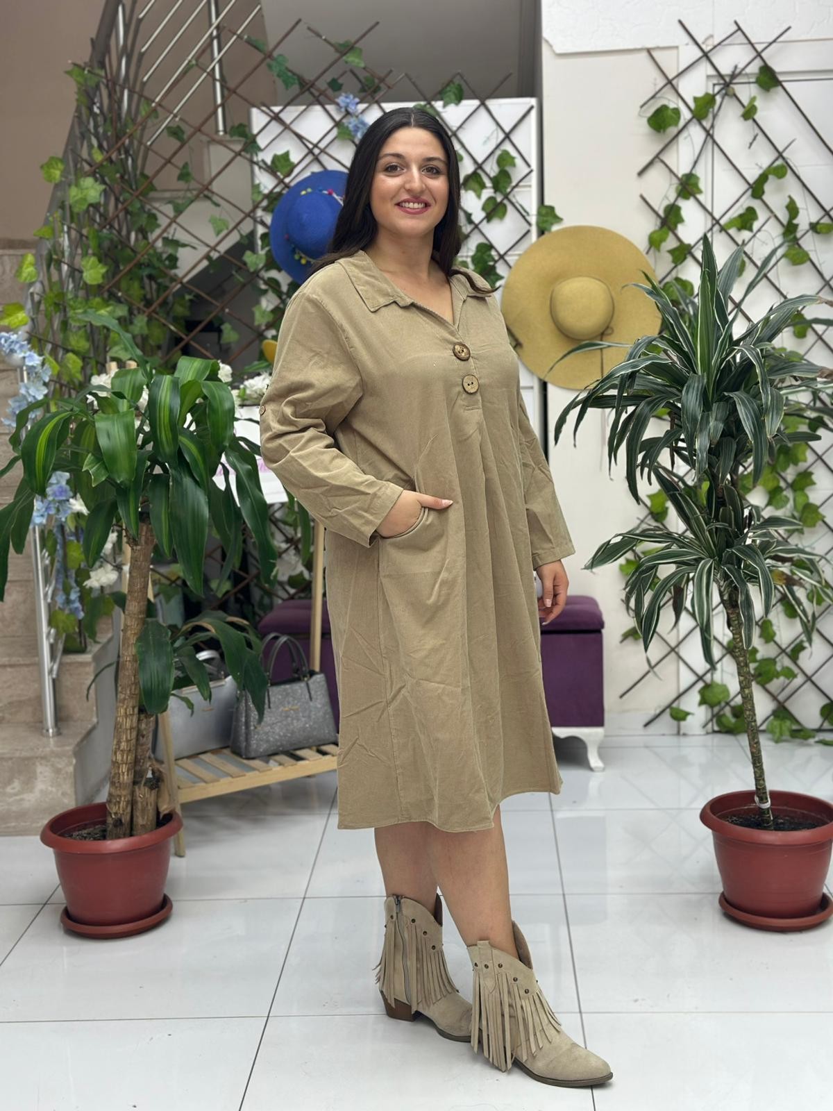 AY238166 Erkek Yaka Düğmeli Kadife Elbise Camel