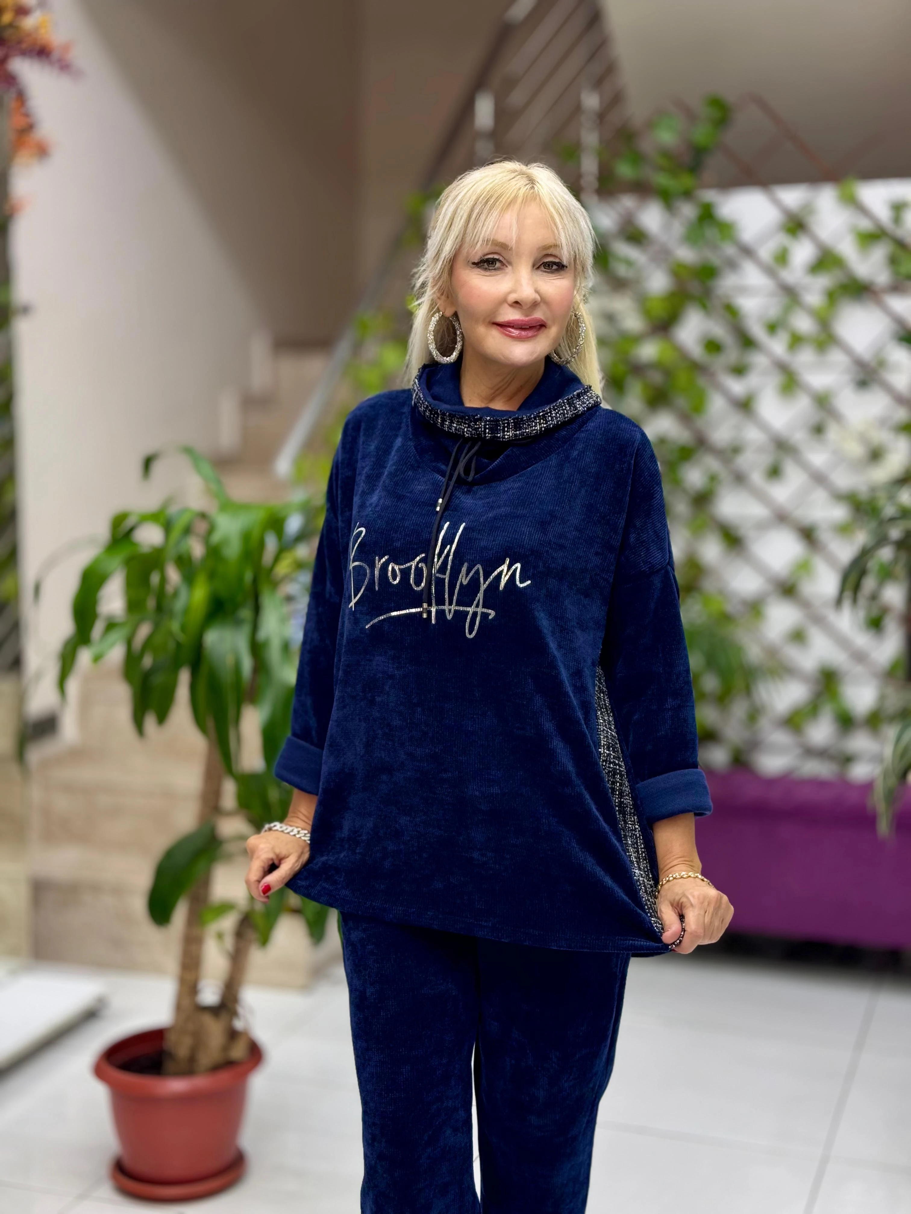 NC15495 Brooklyn Yazılı Degaje Yaka İtalyan Kadife Takım Lacivert