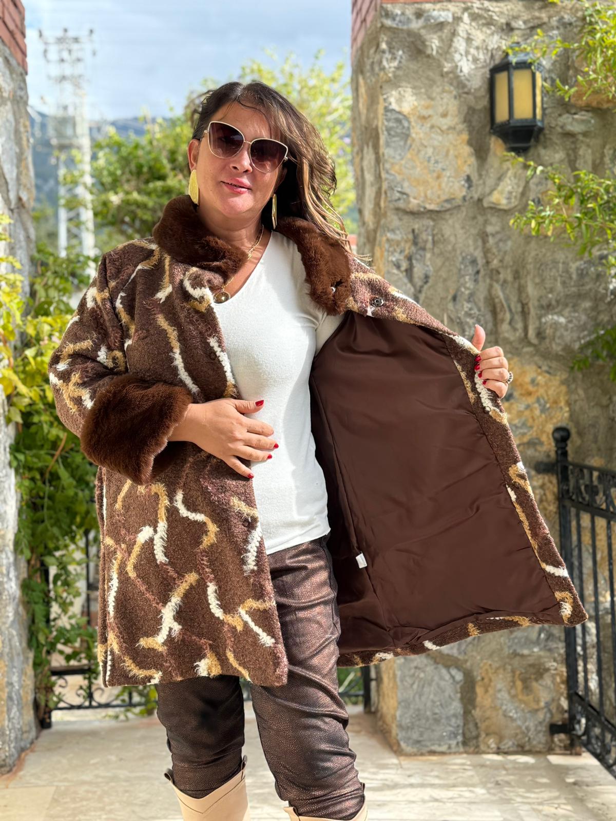 N2238 Abrigo Napa Leopardo Cremallera Negro