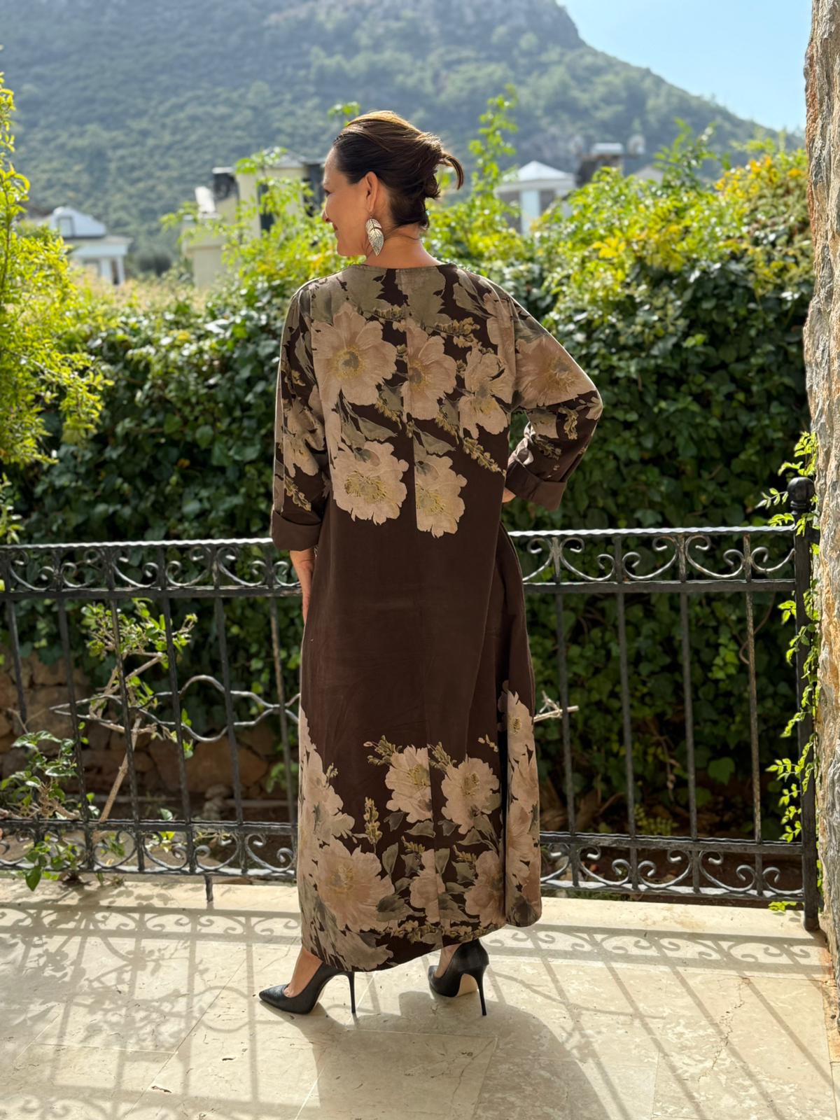 YG10392 Çiçek Desen İtalyan Kadife Elbise Kahverengi