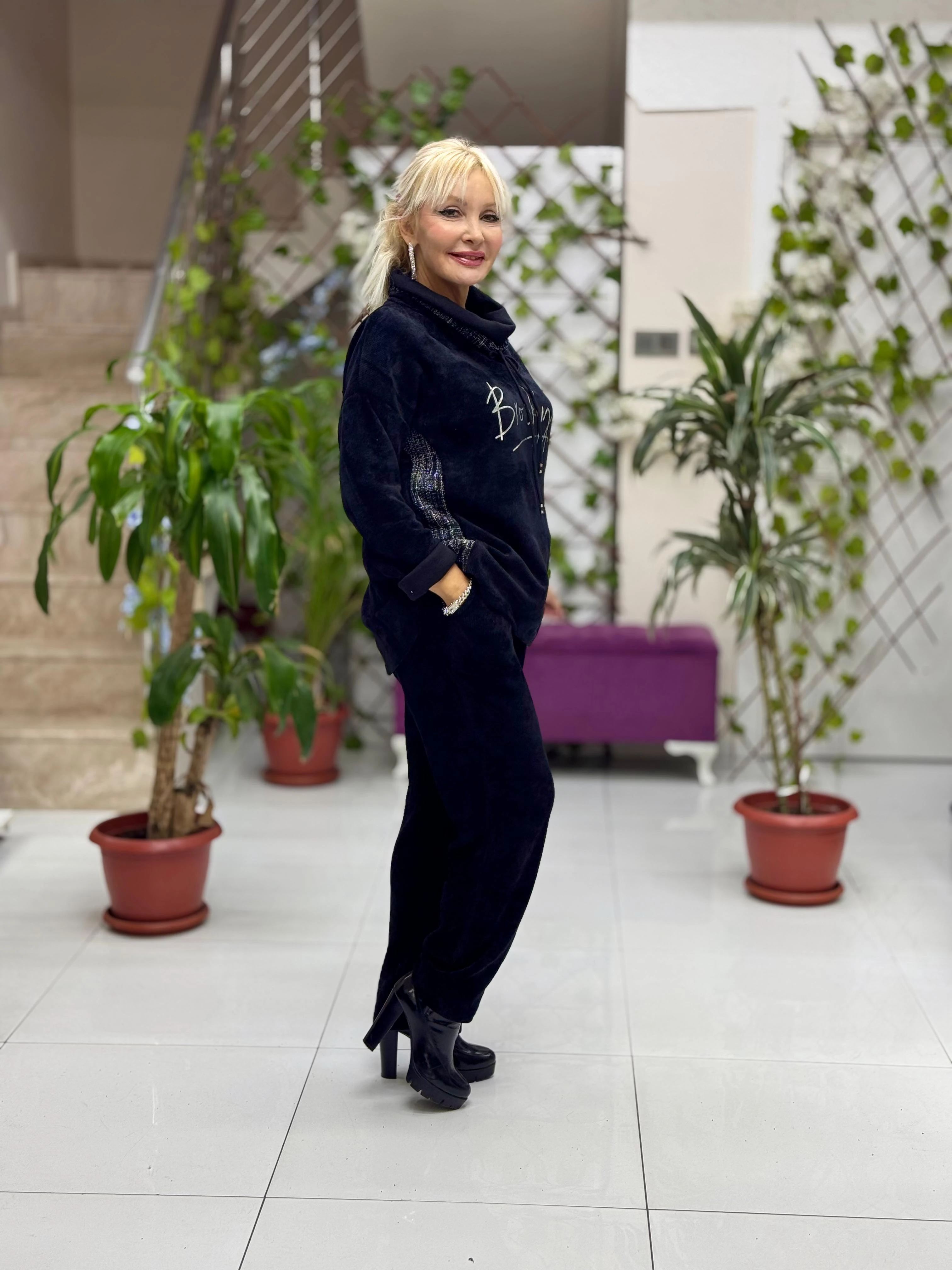 NC15495 Brooklyn Yazılı Degaje Yaka İtalyan Kadife Takım Siyah