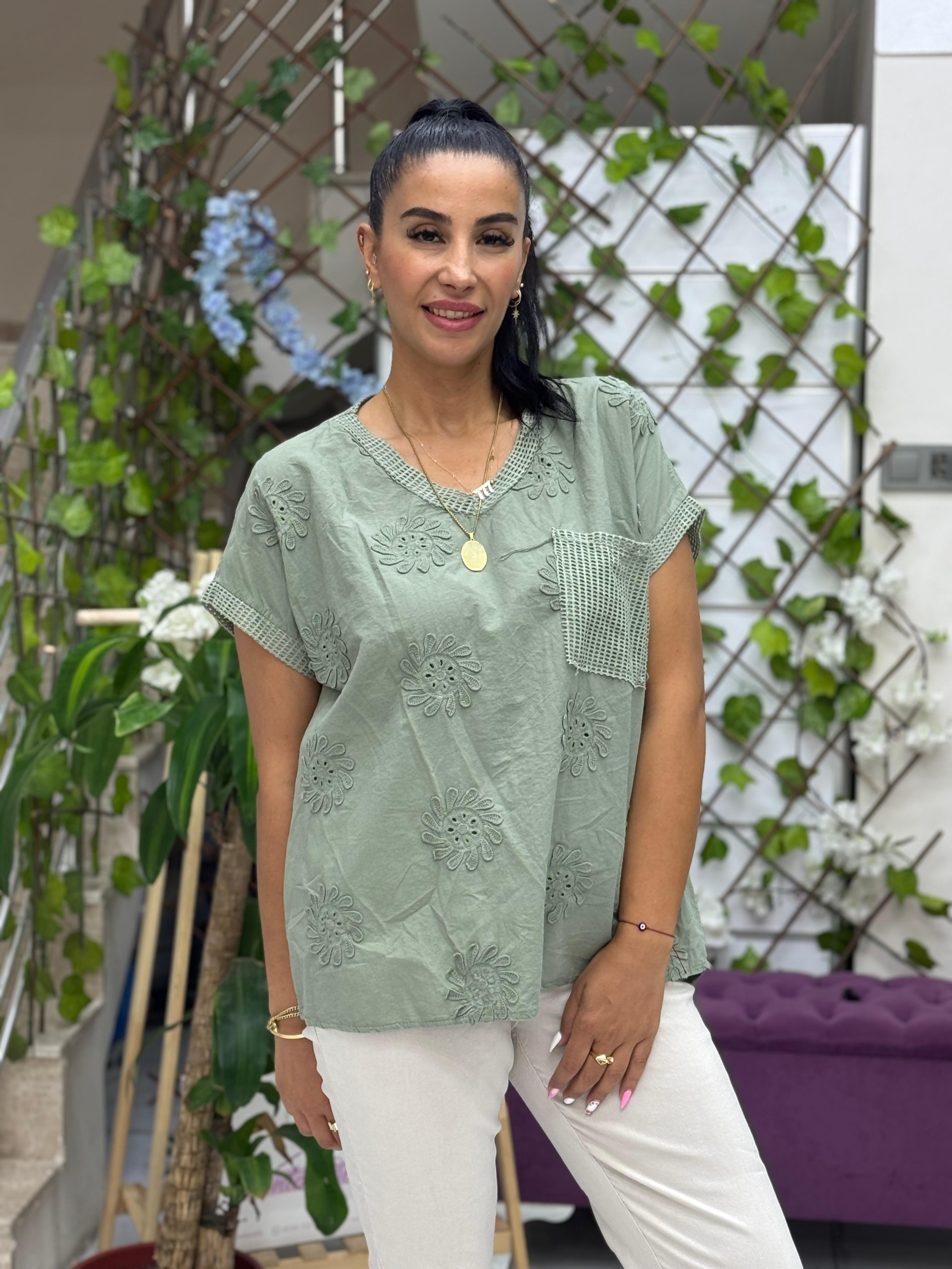 NC25043 İtalyan Nakışlı Cepli Coton Bluz Haki 