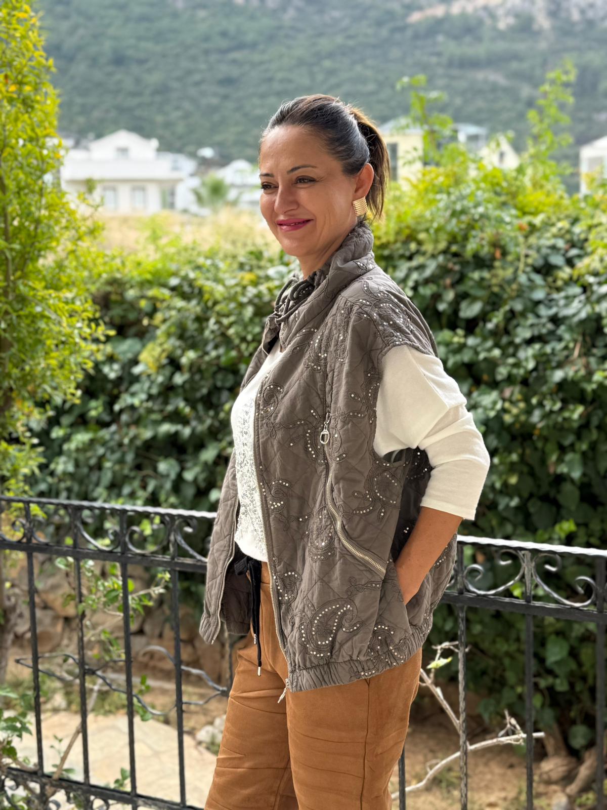 NC61582 Pul Payetli Balıkçı Yaka İtalyan Kapitone Yelek Vizon