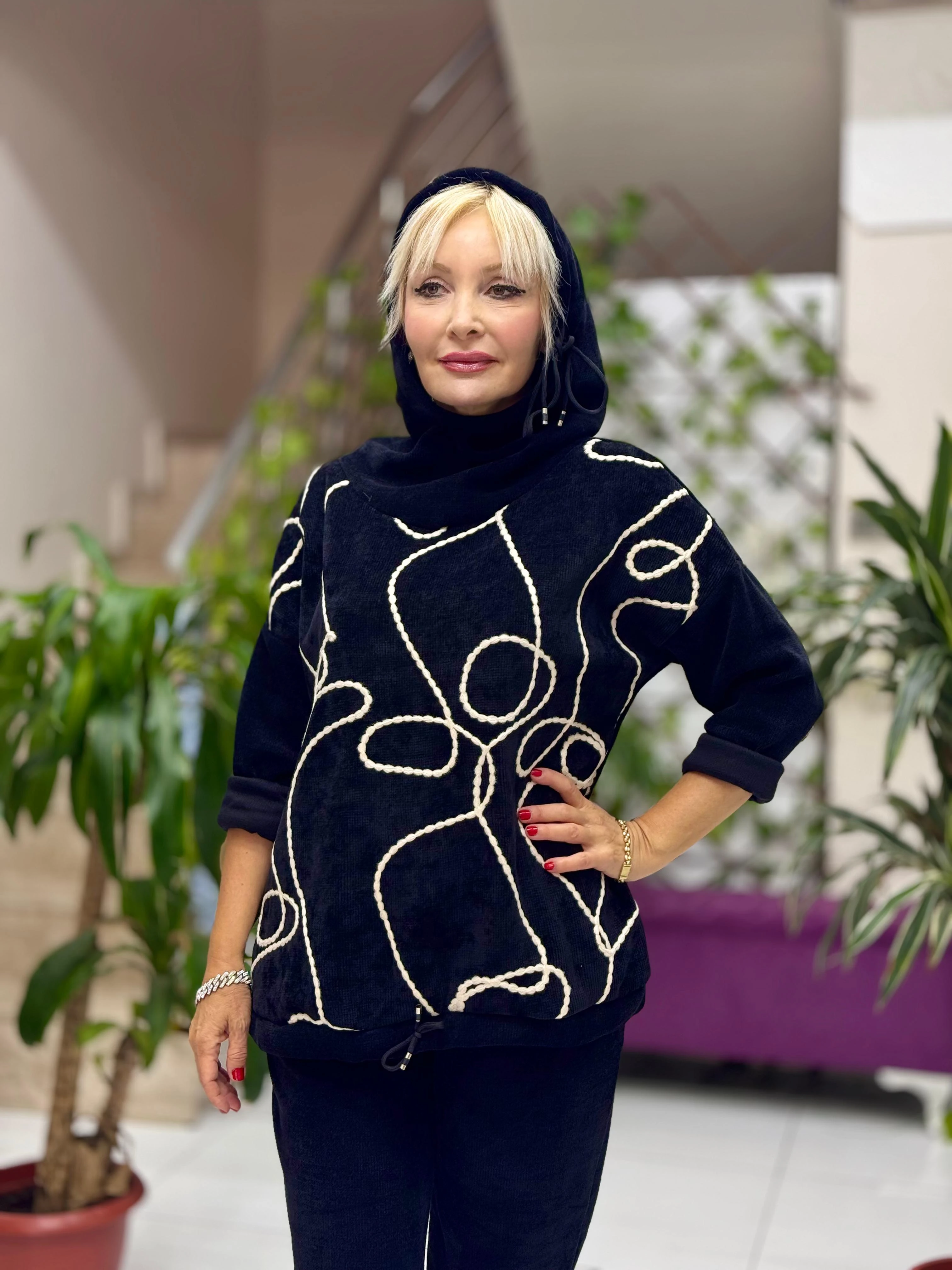 NC15531 İp Desenli Degaje Yaka İtalyan Kadife Takım Siyah