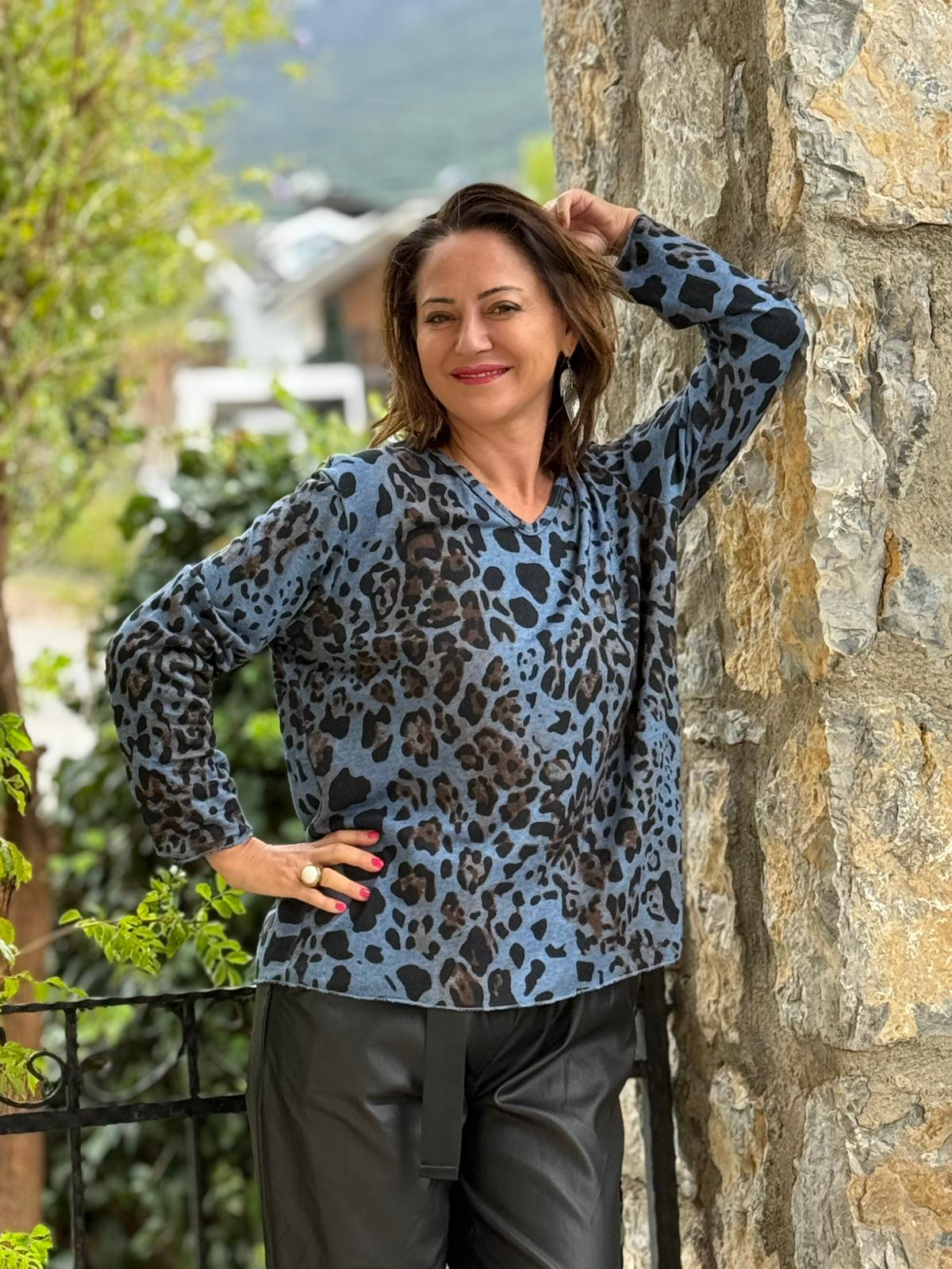 YG5710 Leopar Desenli V Yaka Uzun Kollu İtalyan Triko Bluz Mavi