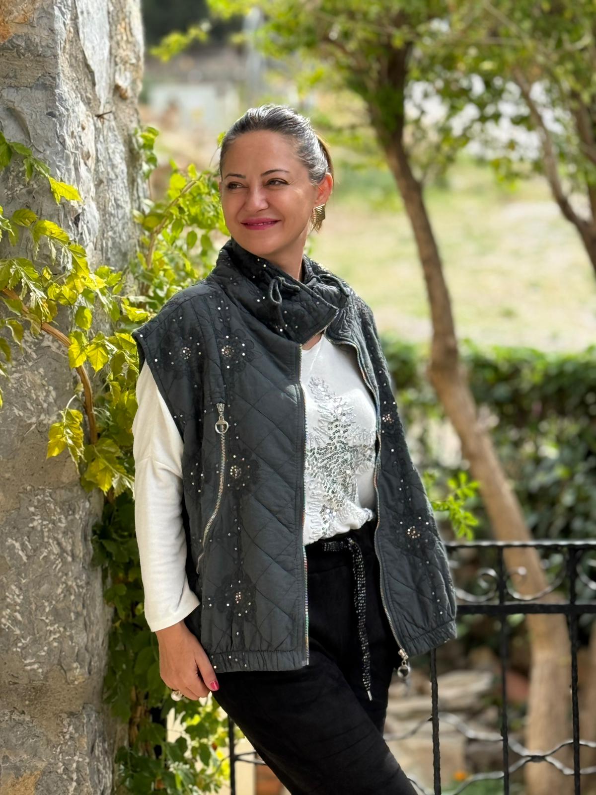 NC65588-1 Şal Desen Pullu Kapitone İtalyan Yelek Gri