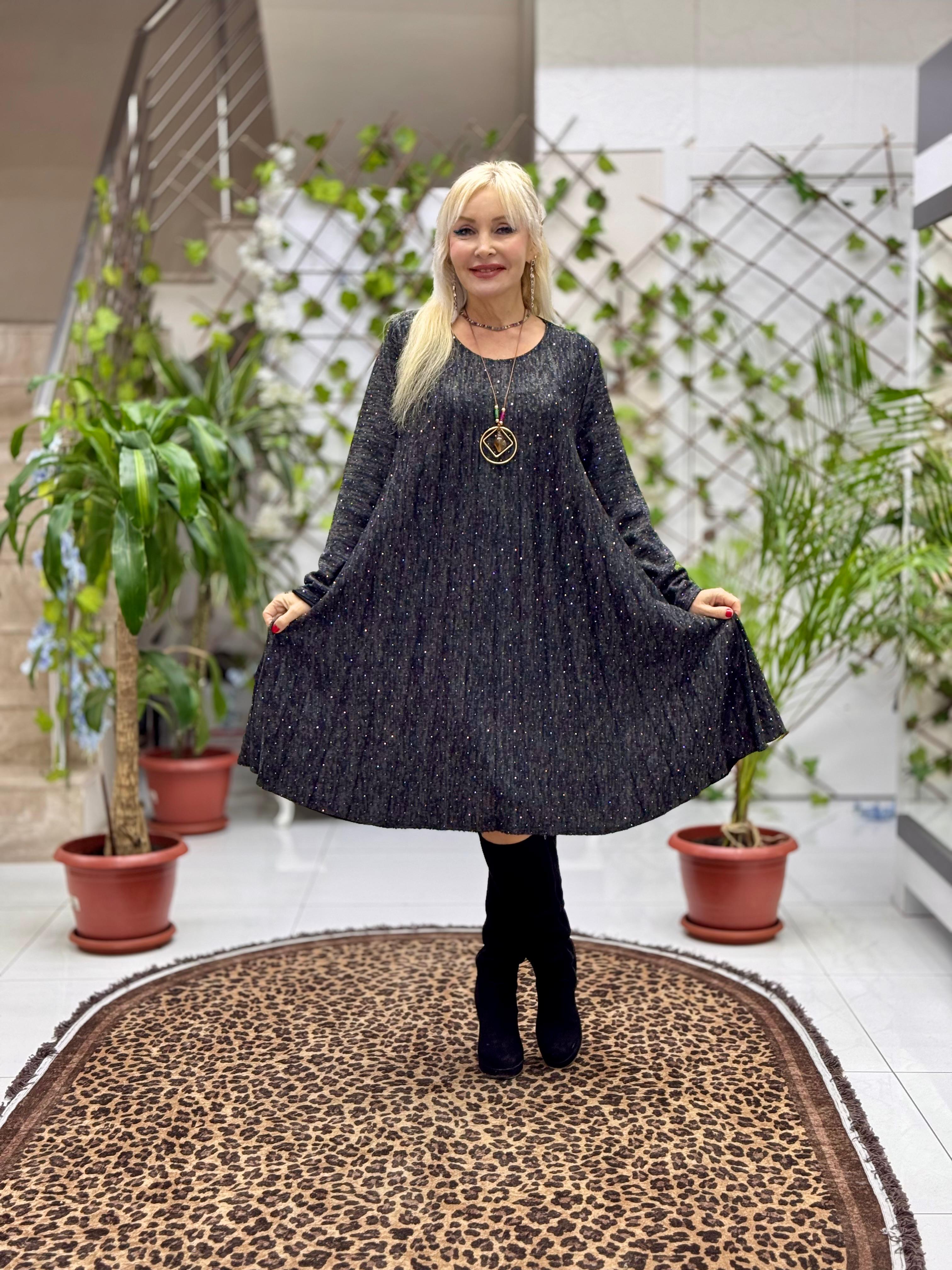 NC21419 Kolyeli Taşlı Pileli İtalyan Triko Elbise Siyah