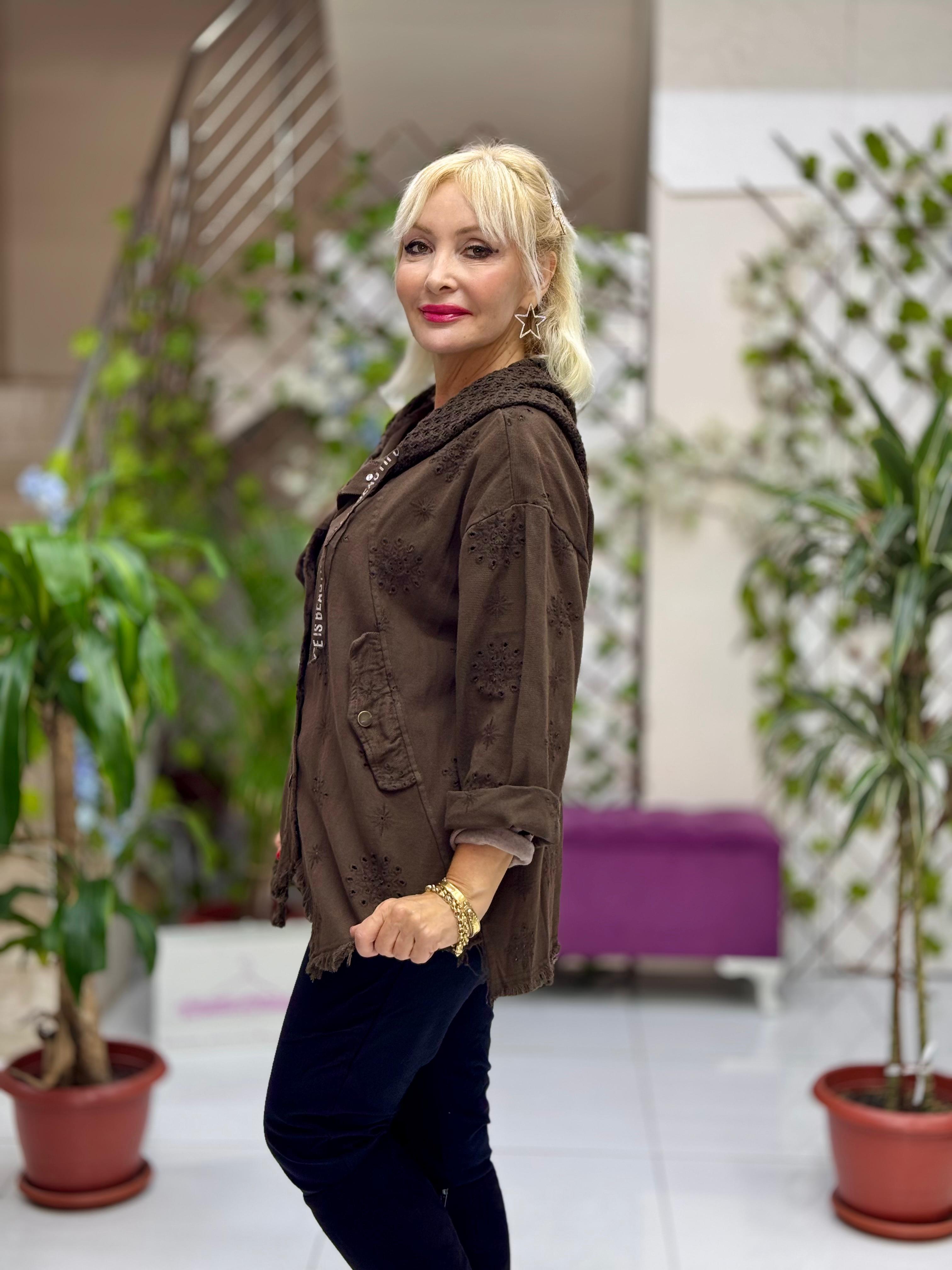 YG25068 Kapişonlu Güpürlü Düğmeli İtalyan Kot Ceket Kahverengi