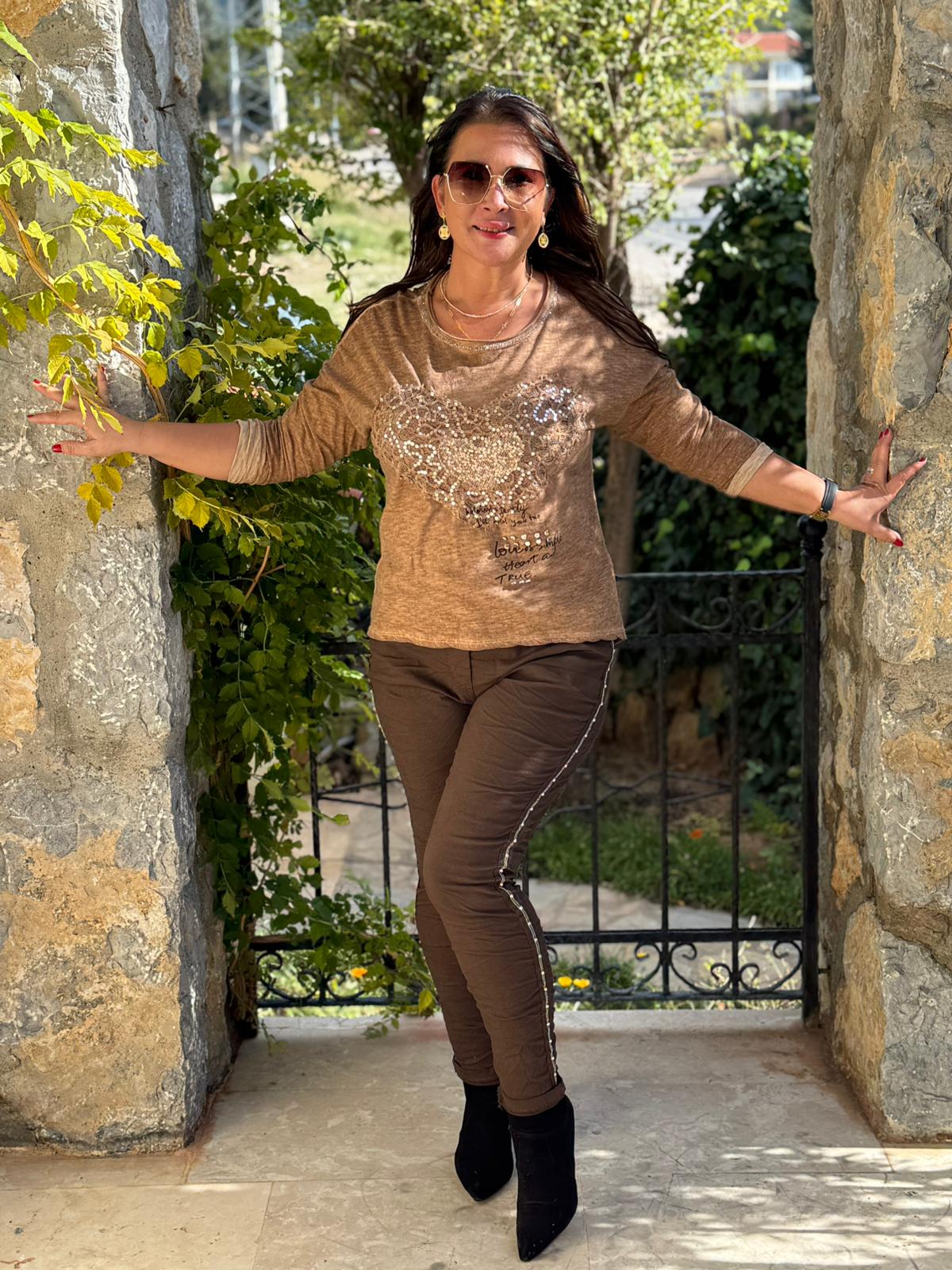 YG42030 Kalp Desenli Pullu İtalyan Triko Bluz Kahverengi