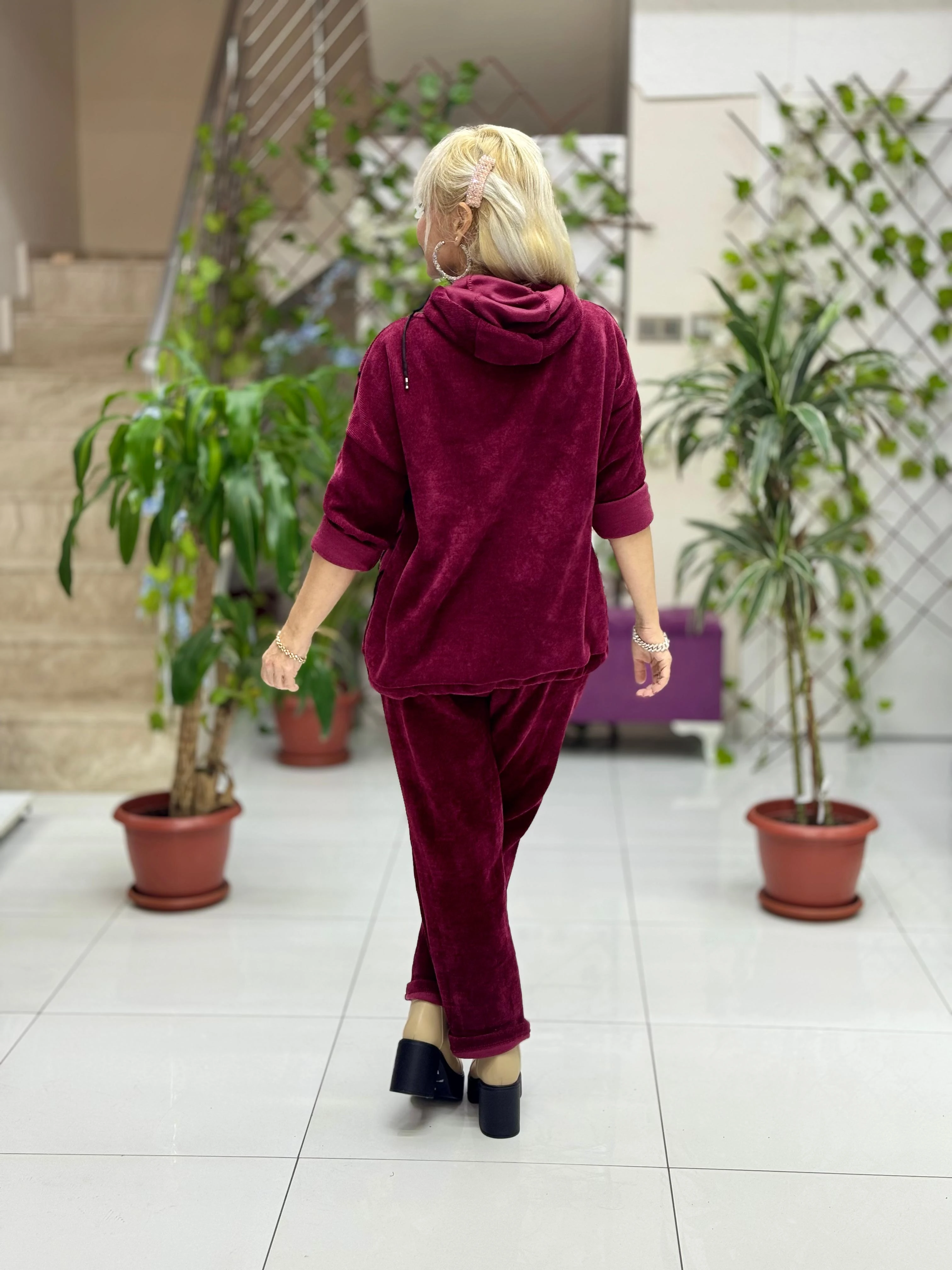 NC15531 İp Desenli Degaje Yaka İtalyan Kadife Takım Bordo