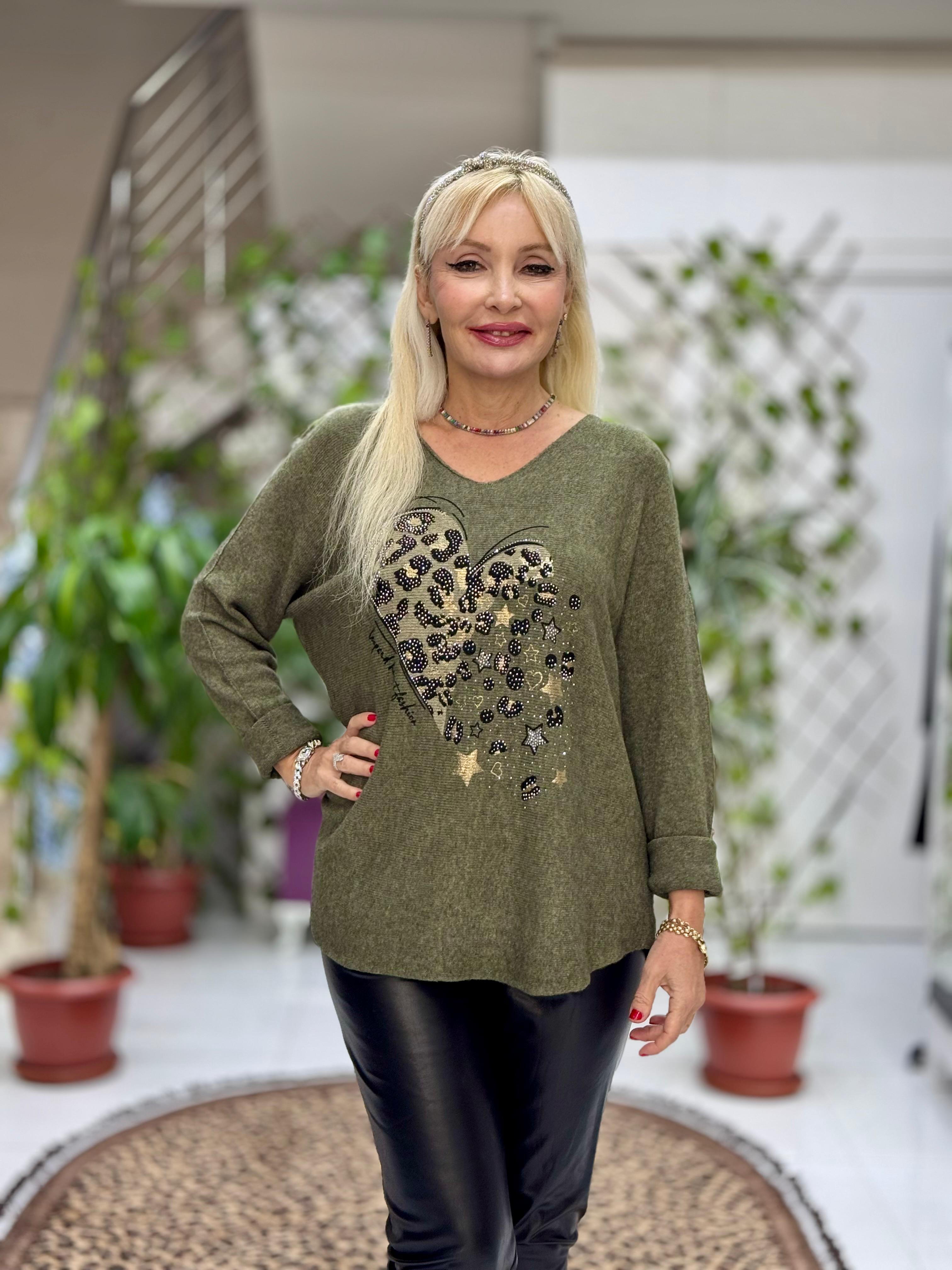 YG8023 Kalp Desenli Taşlı İtalyan Triko Bluz Yeşil