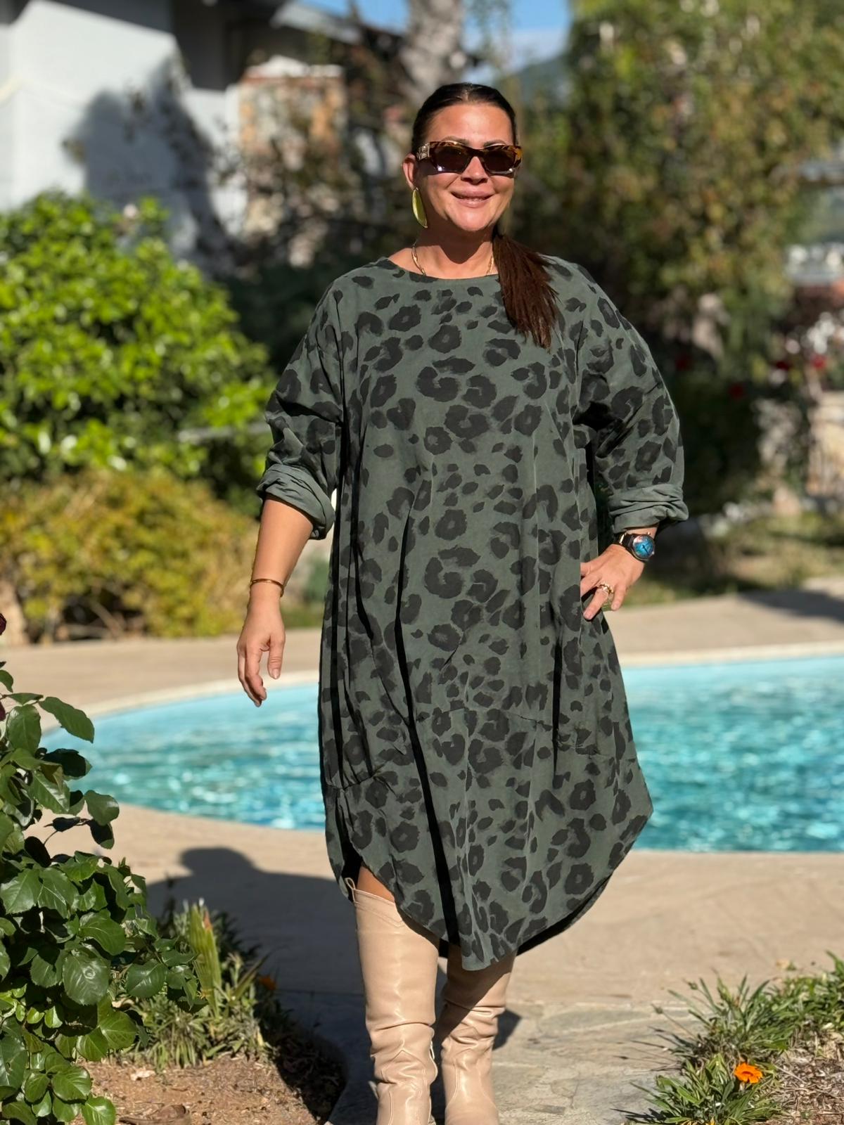 YG12231 Leopar Desenli İtalyan Kadife Elbise Haki