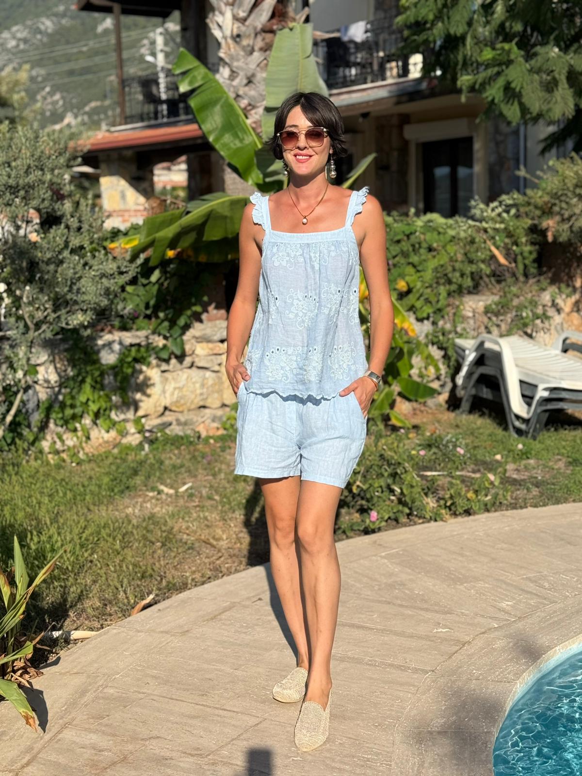 N10661 Traje Italiano Lino Ciruela