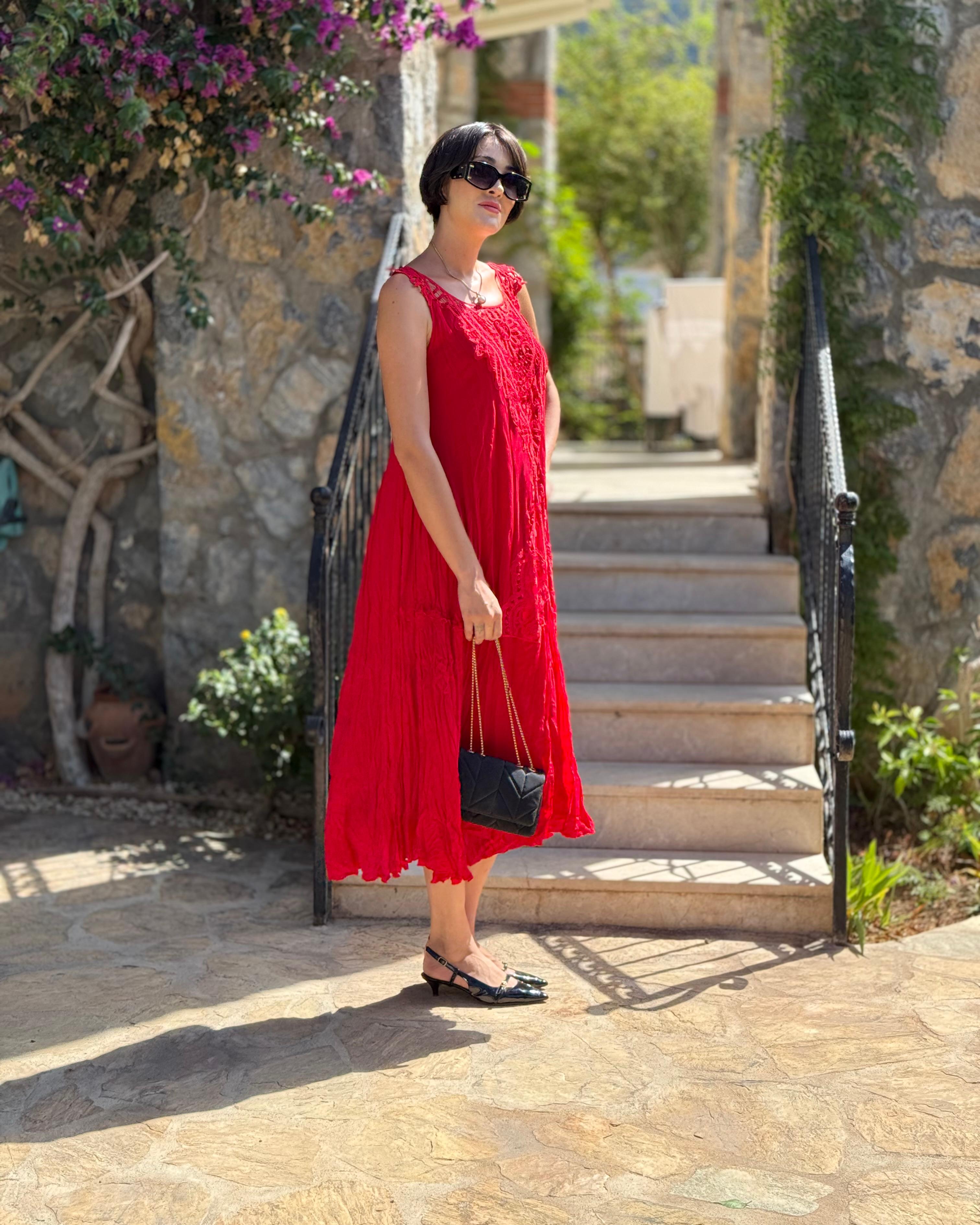 M1046 Vestido Voile Sin Mangas Rojo