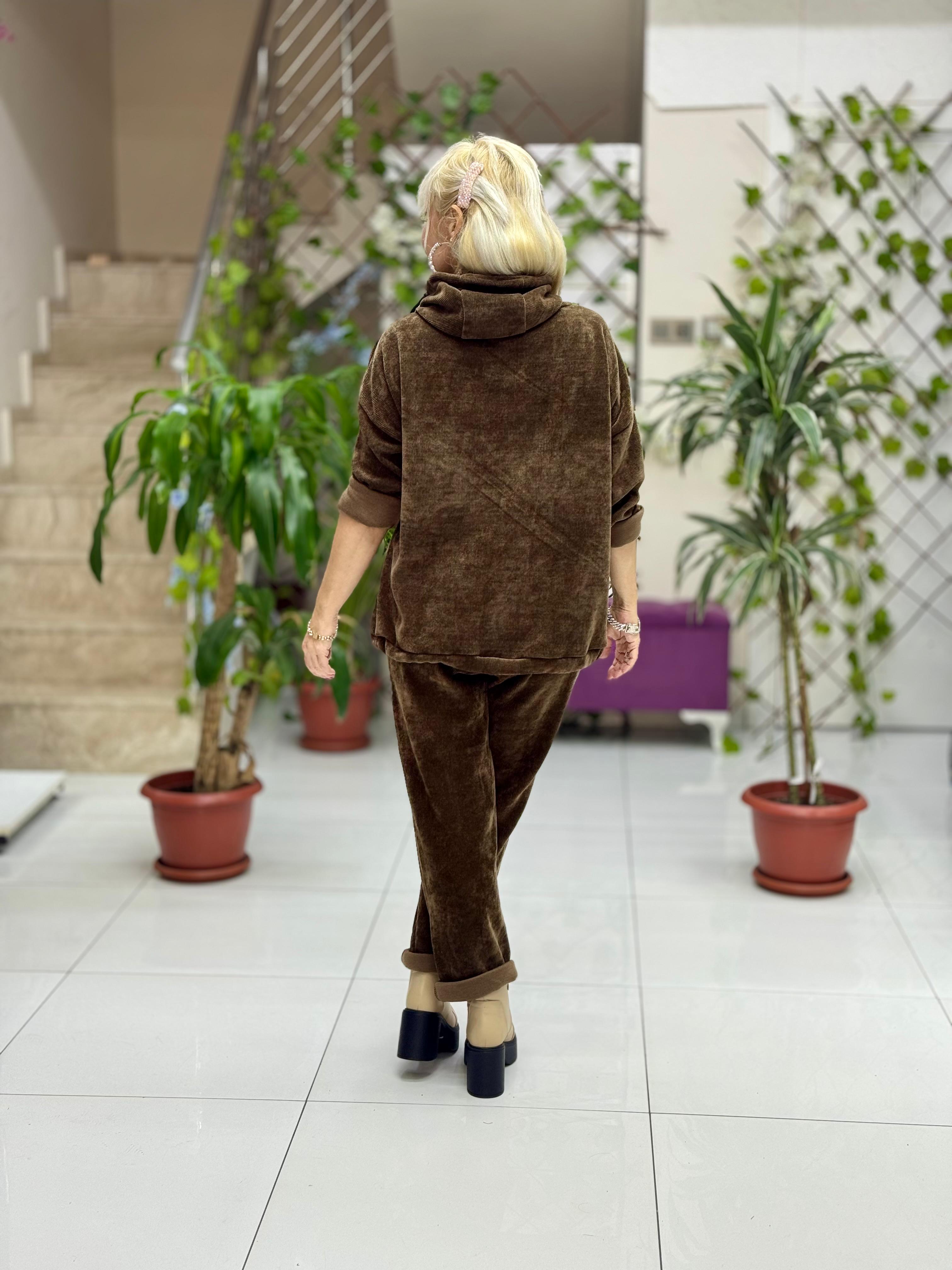 NC15531 İp Desenli Degaje Yaka İtalyan Kadife Takım Kahverengi