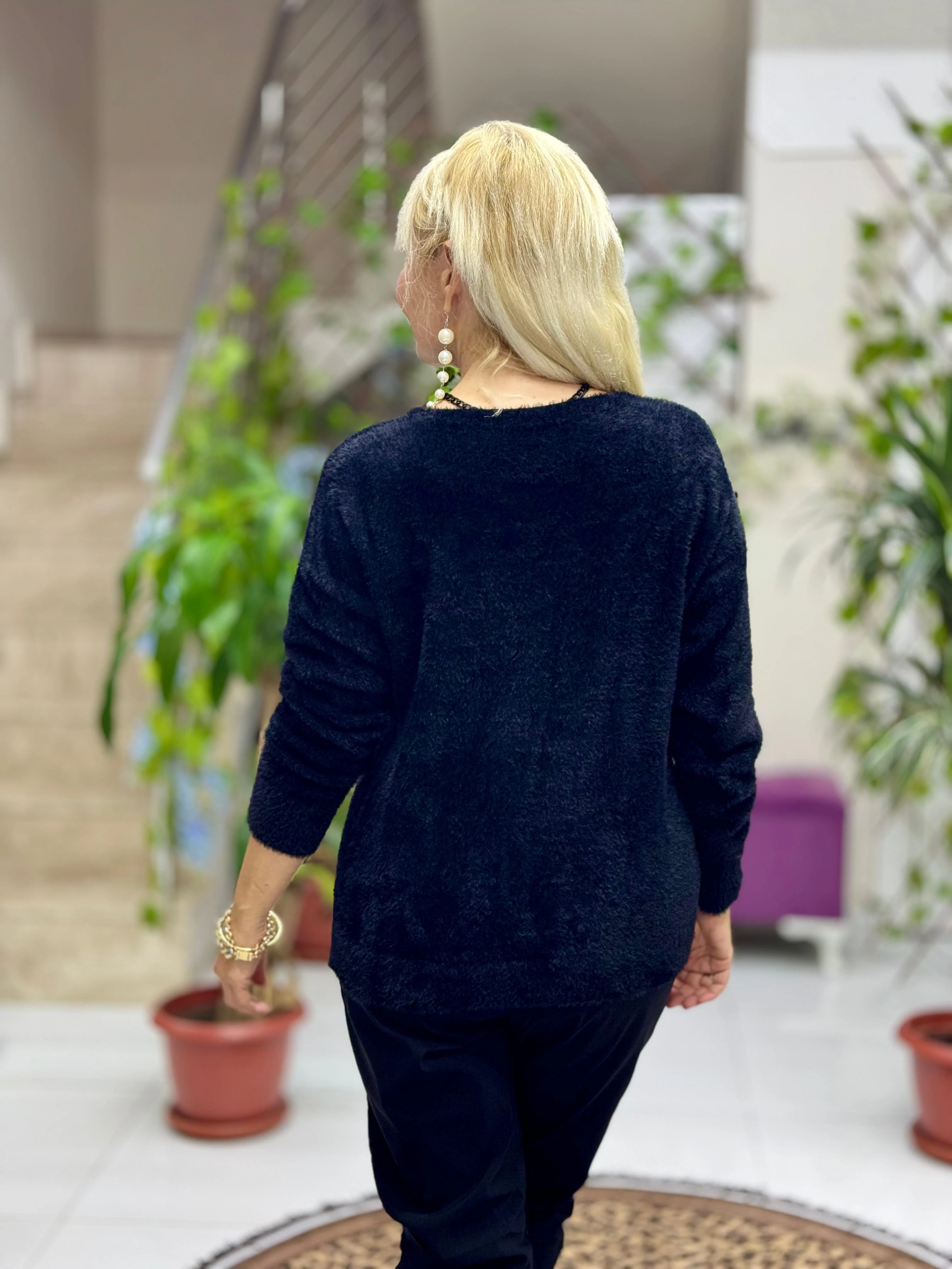 YG24029 İtalyan V Yaka Peluş Angora Kazak Siyah