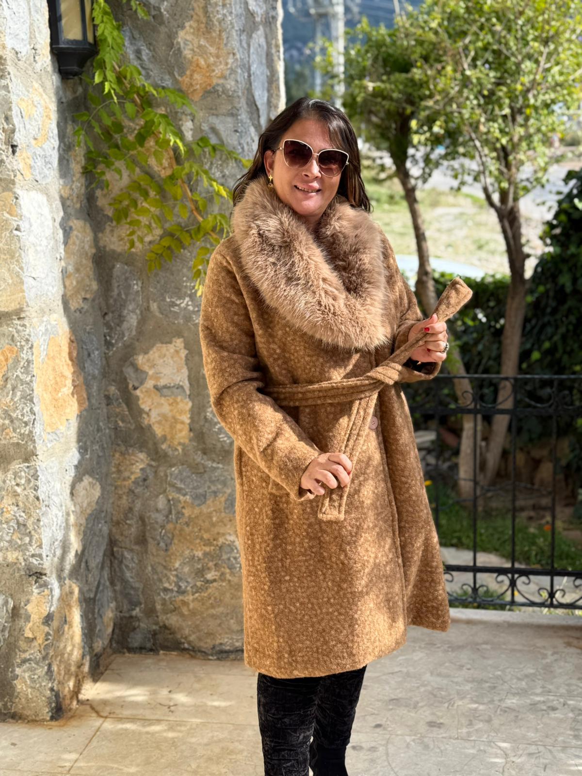 YG9220 Kürklü Bağlamalı İtalyan Keçe Kaban Camel