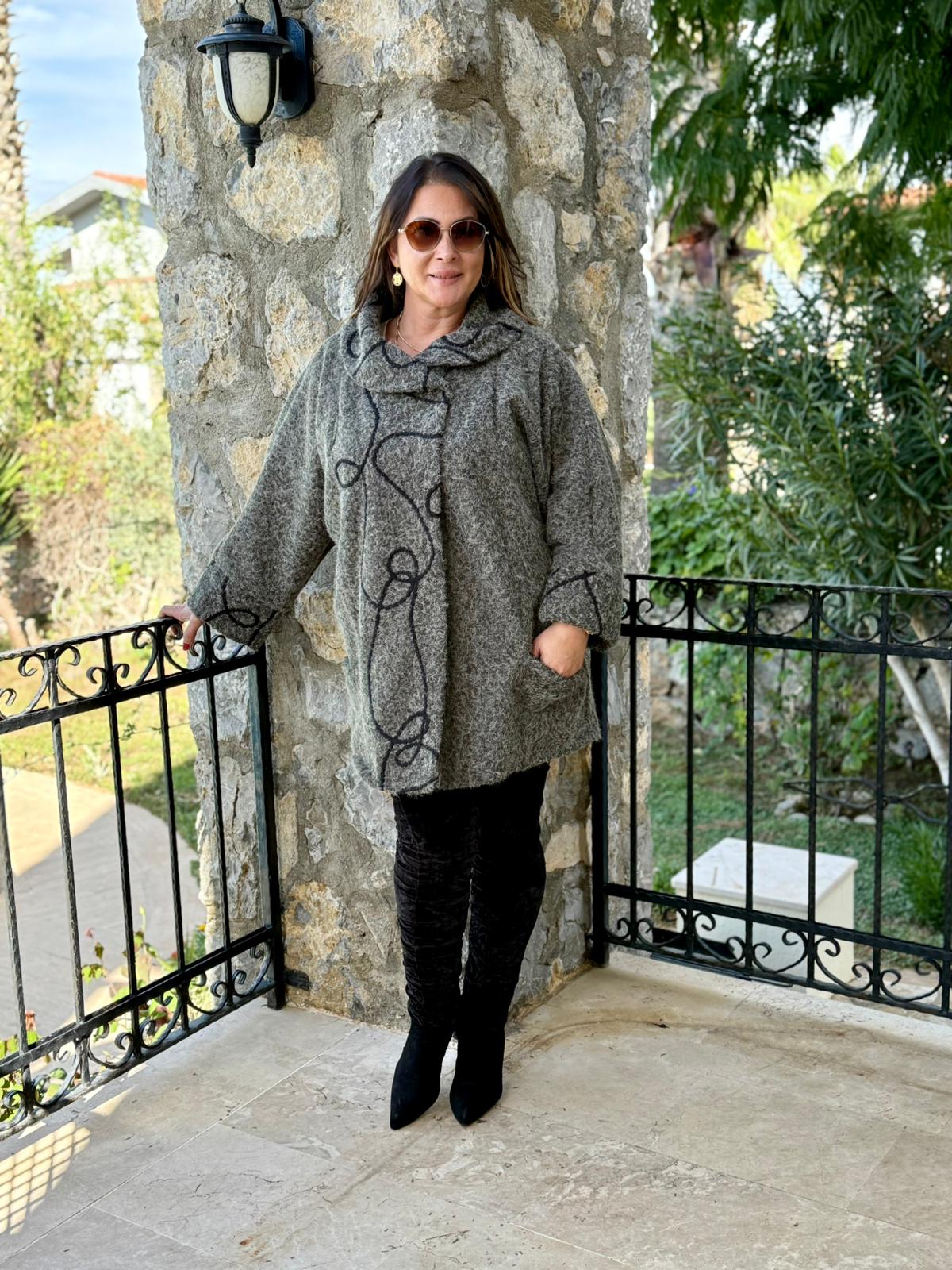 YG89052 Degaje Yaka Üstten Kapamalı Cepli İtalyan Keçe Kaban Yeşil