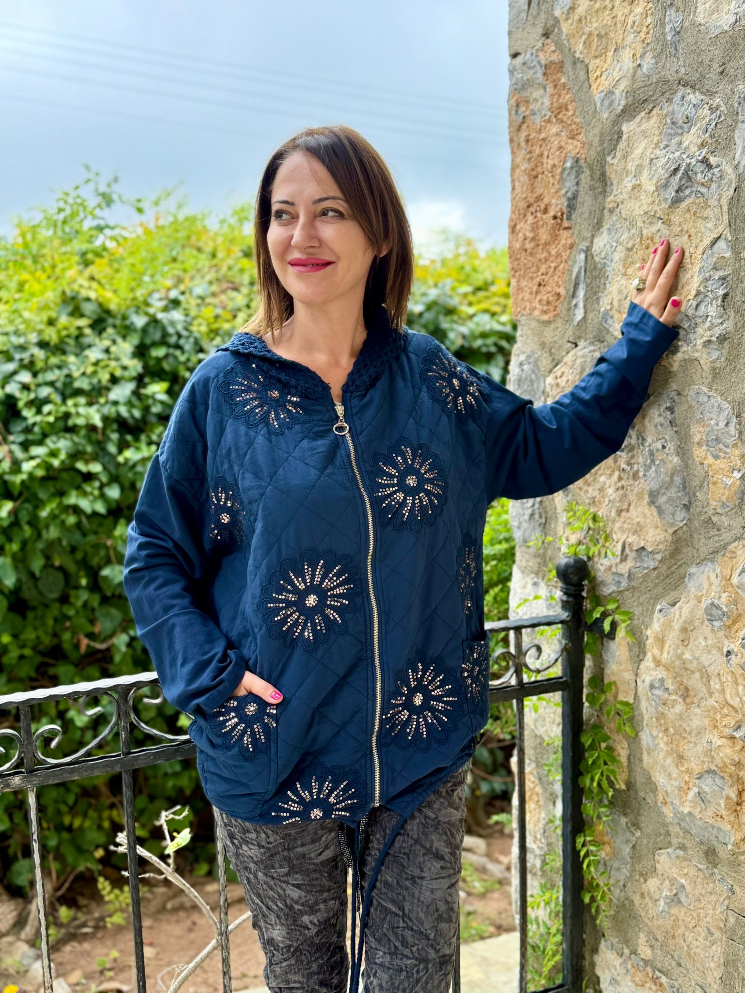 YG13176 Pulpayetli Brodeli İtalyan Kapitone Ceket Lacivert