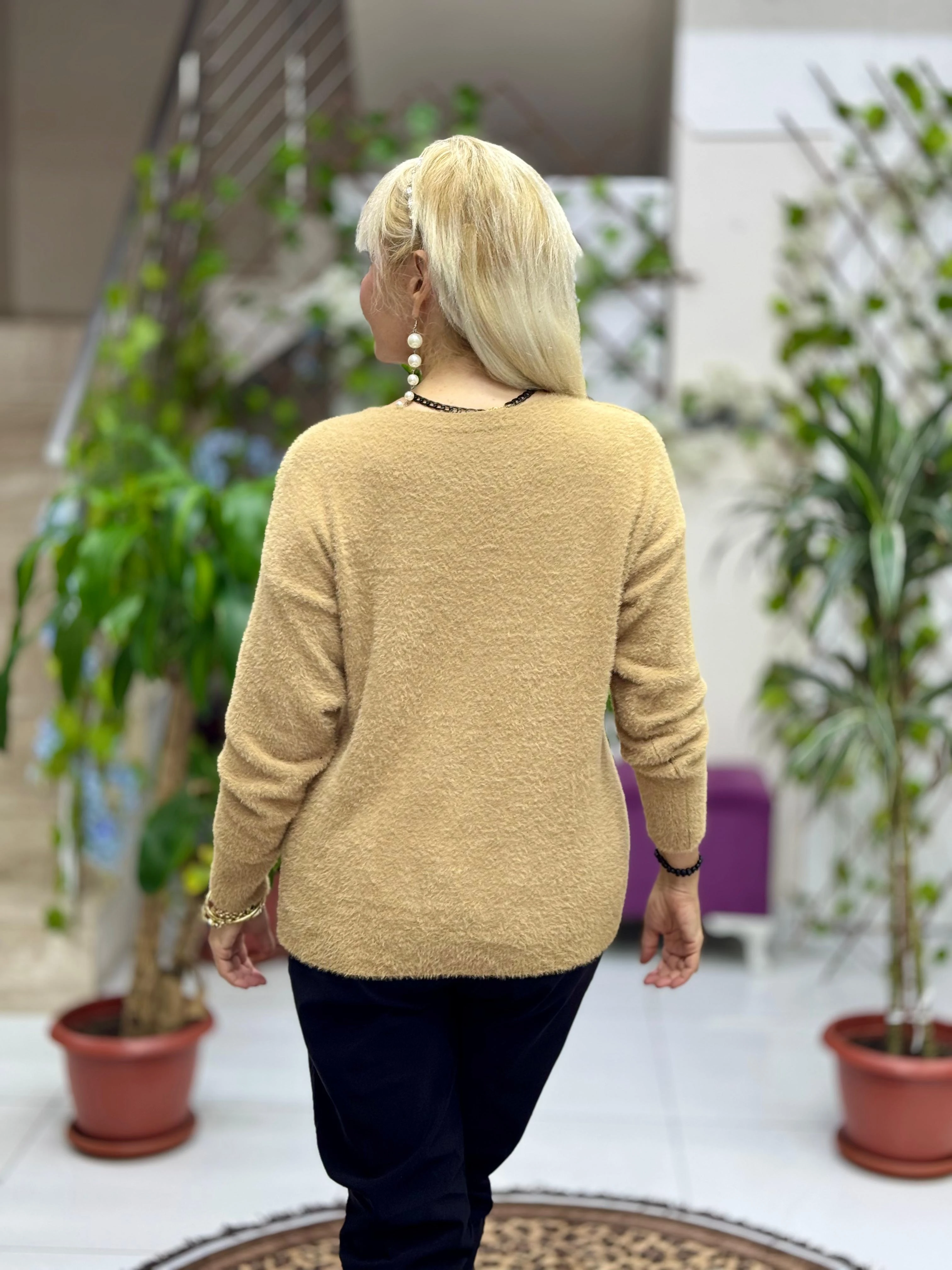 YG24029 İtalyan V Yaka Peluş Angora Kazak Camel