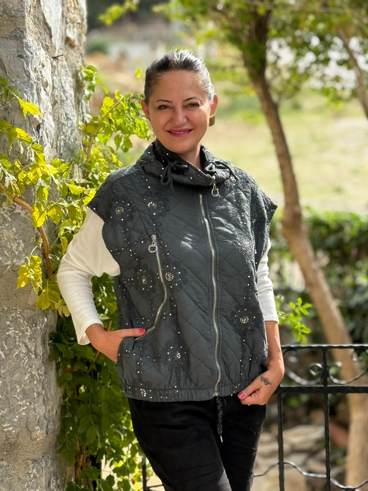 NC65588-1 Şal Desen Pullu Kapitone İtalyan Yelek Gri