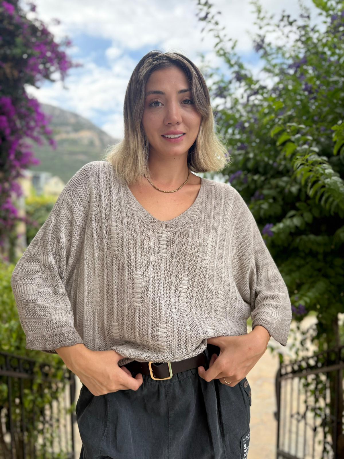 LS8713 İtalyan Çizgi Desenli Triko Bluz Bej