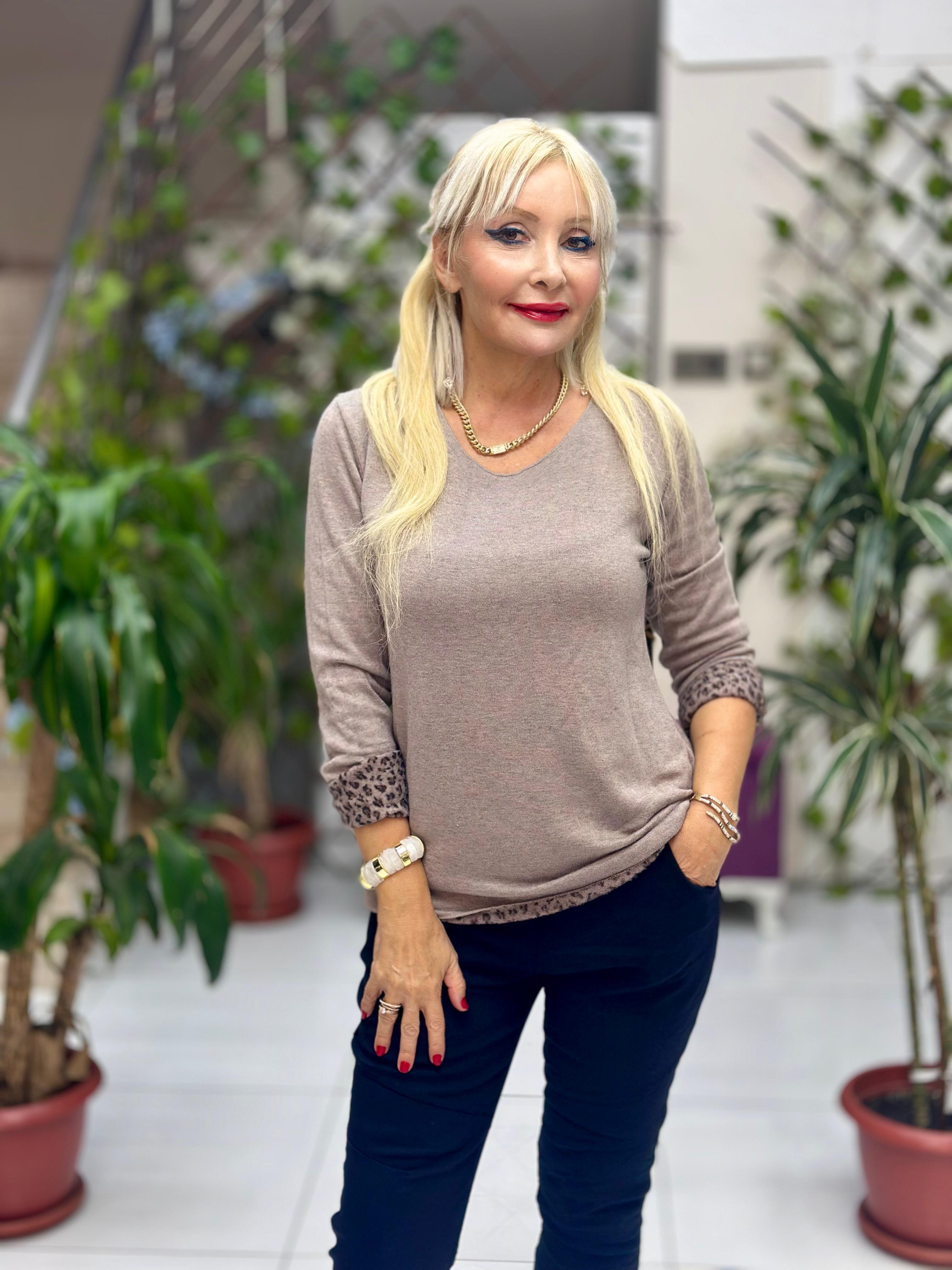 NC1202 İçi Leoparlı Yuvarlak Yaka Triko Küçük Kalıp Bluz Vizon