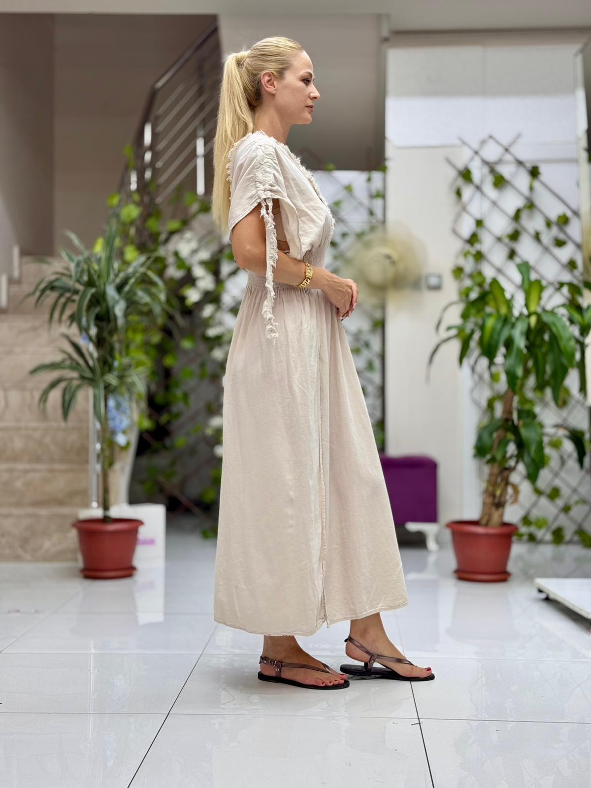 PT242500 Beli Lastikli Yaka Omuz Püsküllü Derin Yırtmaçlı Coton Elbise Bej