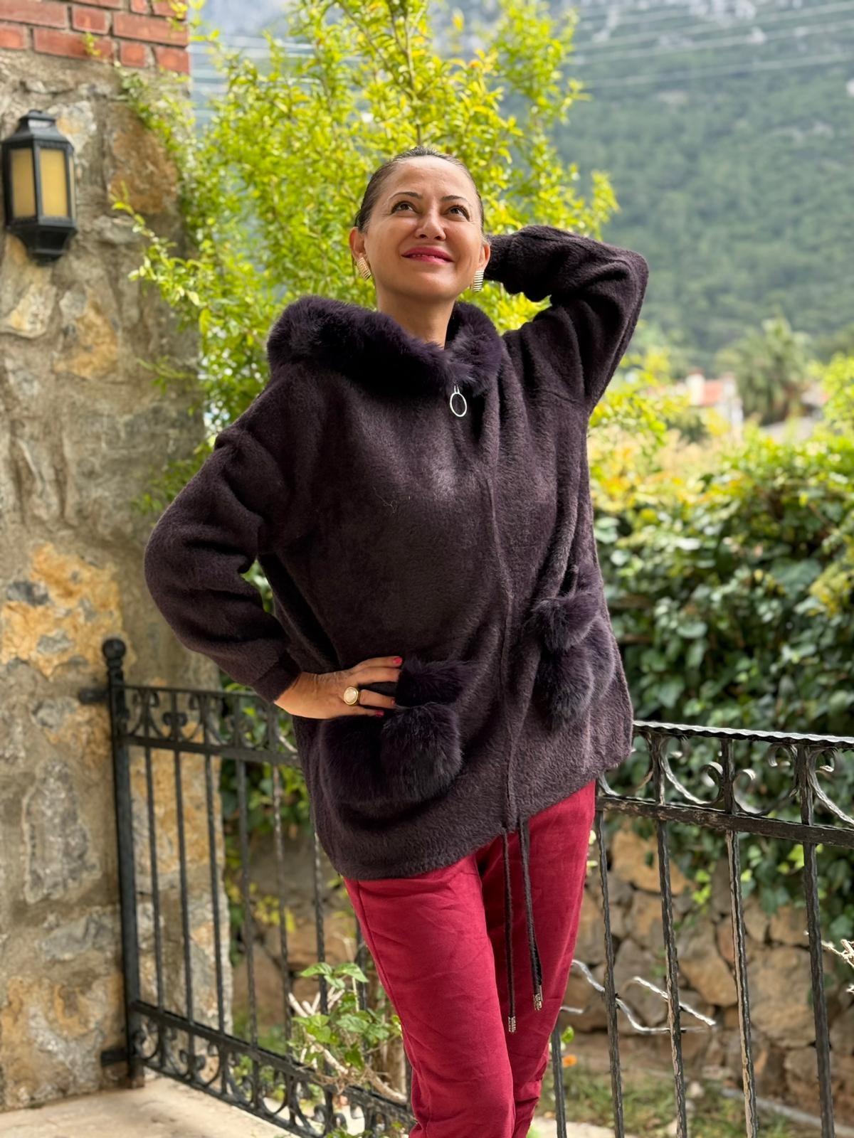 N33035 Abrigo Angora Con Capucha Y Bolsillos Crema