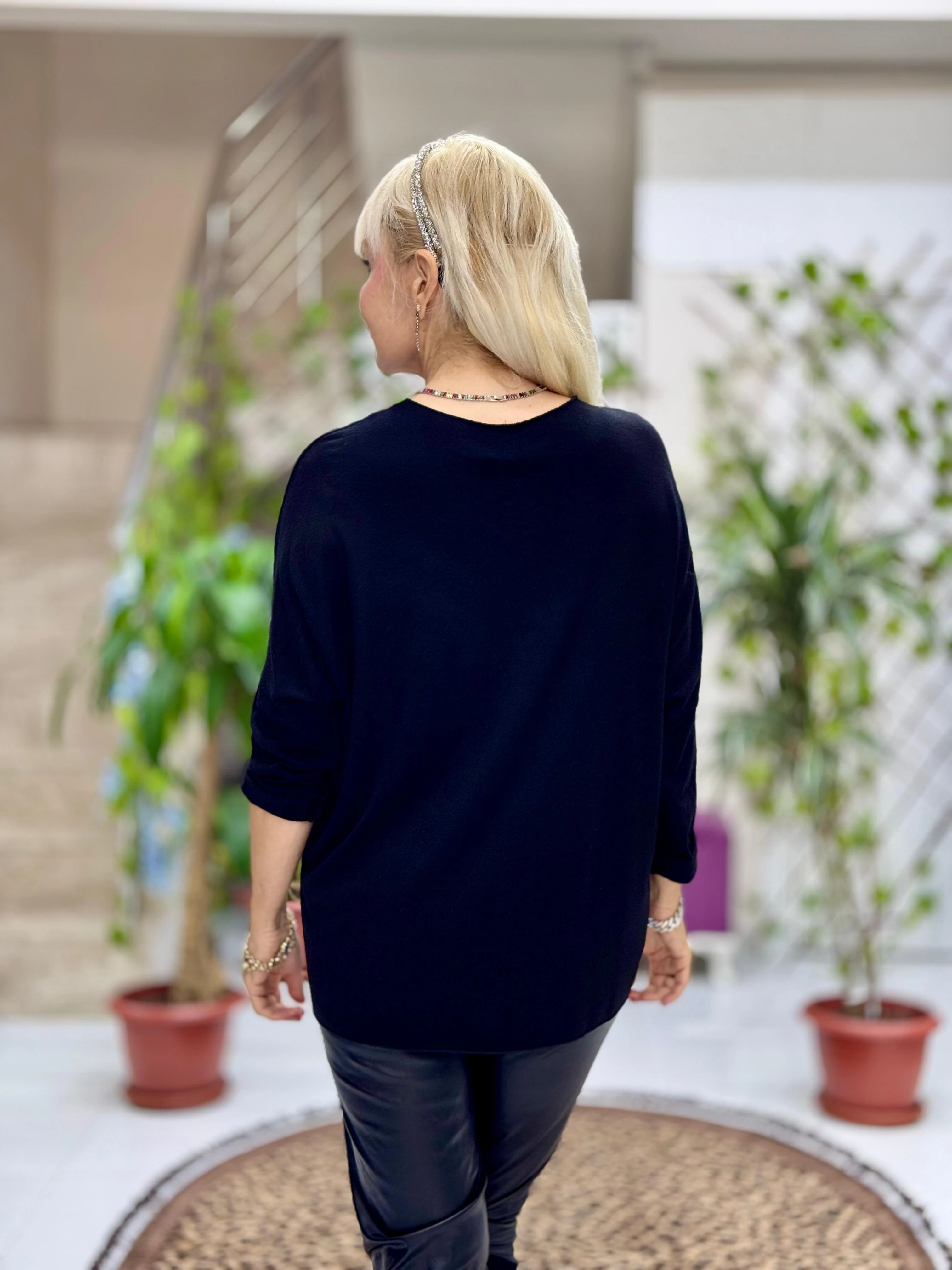 YG59100 İtalyan Taşlı ve Kelebek Baskılı Triko Bluz Siyah