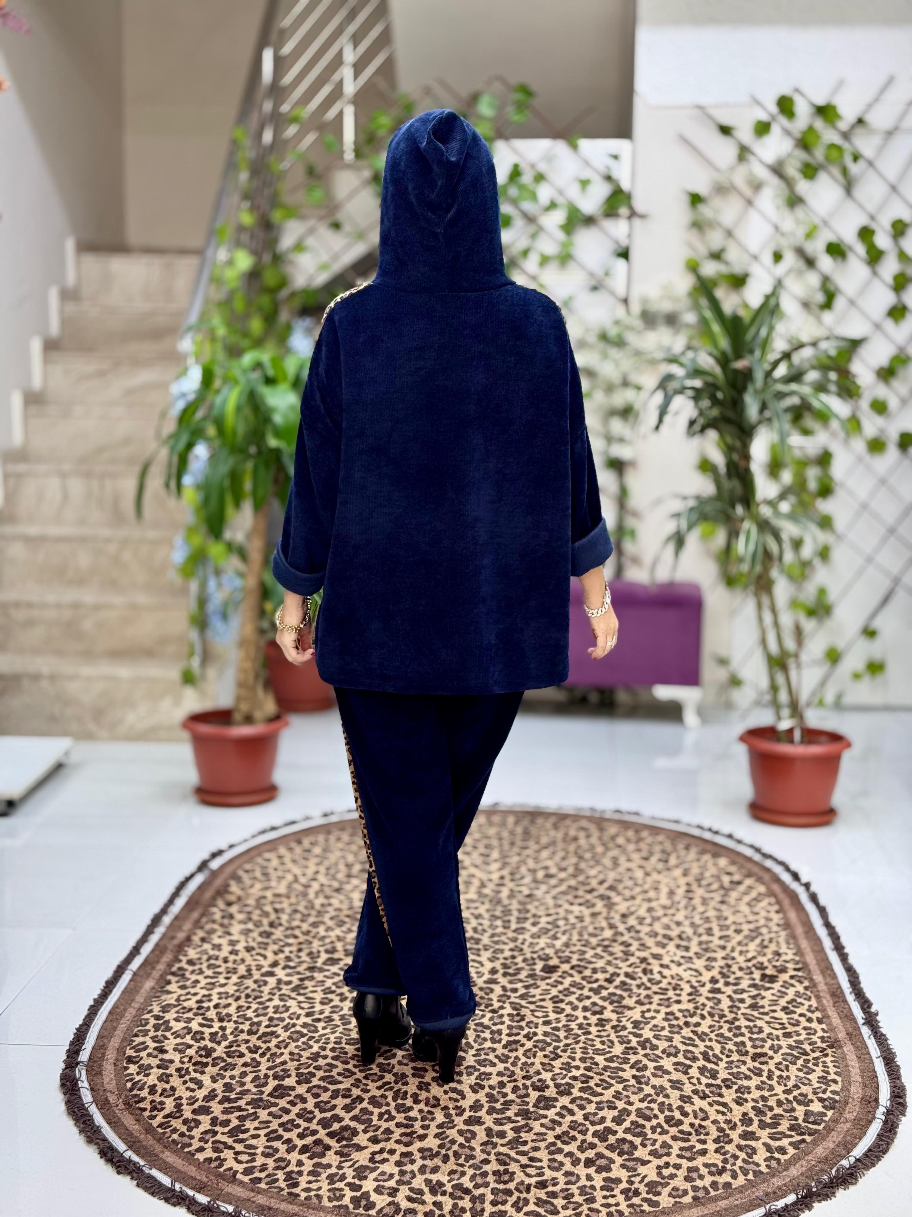 NC24145 İtalyan Kapişonlu Leopar detaylı Kadife Takım Lacivert