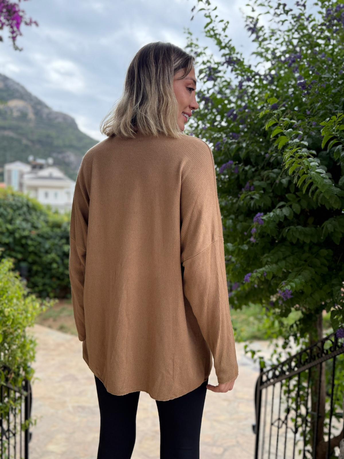 LS6211 İtalyan Kalp Desenli Triko Bluz Camel