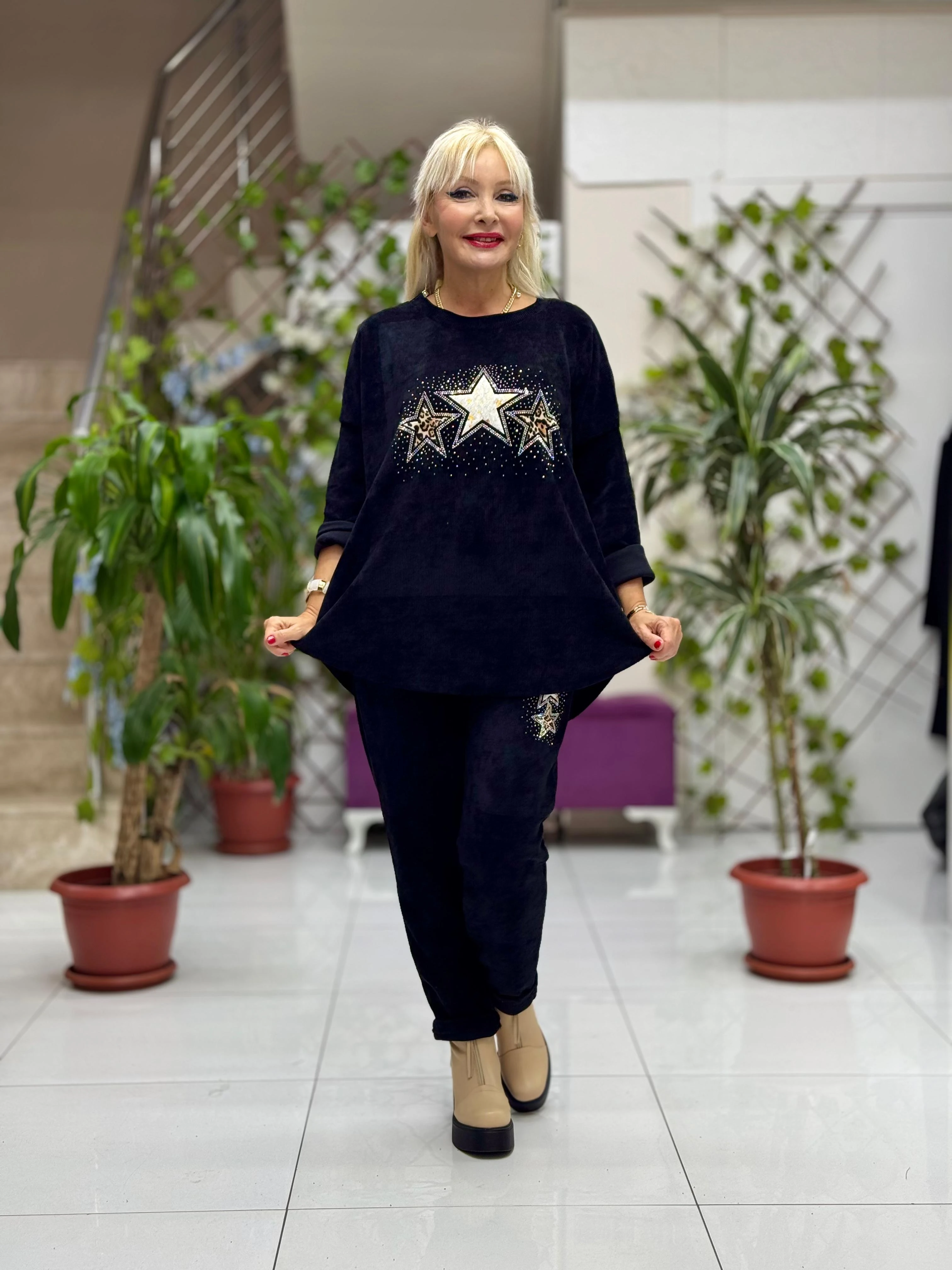 NC23081 Yıldız Desenli Taşlı İtalyan Kadife Takım Siyah