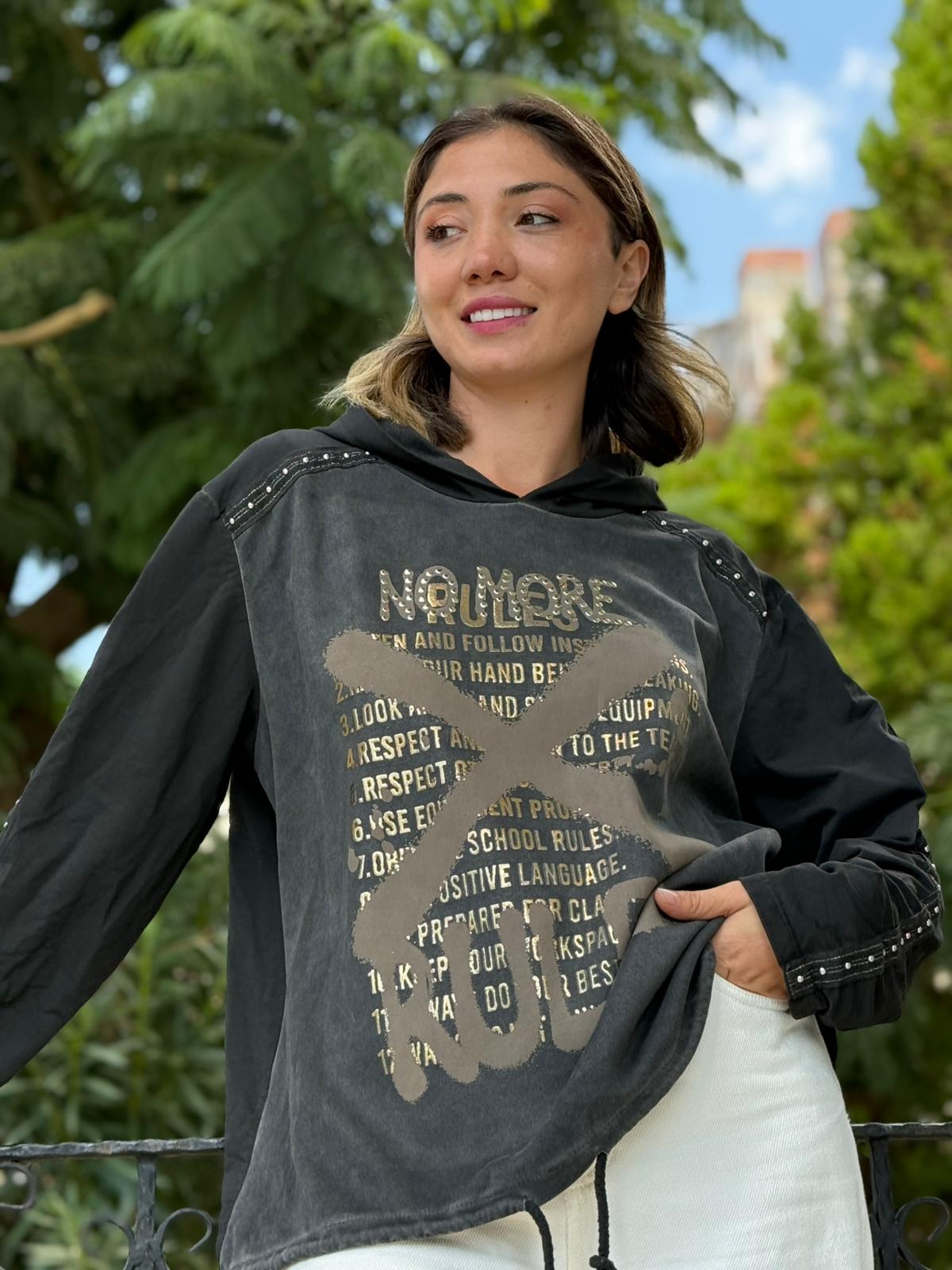 NC59085 İtalyan Yazı Baskılı Kol Zımbalı Kapişonlu Sweatshirt Siyah