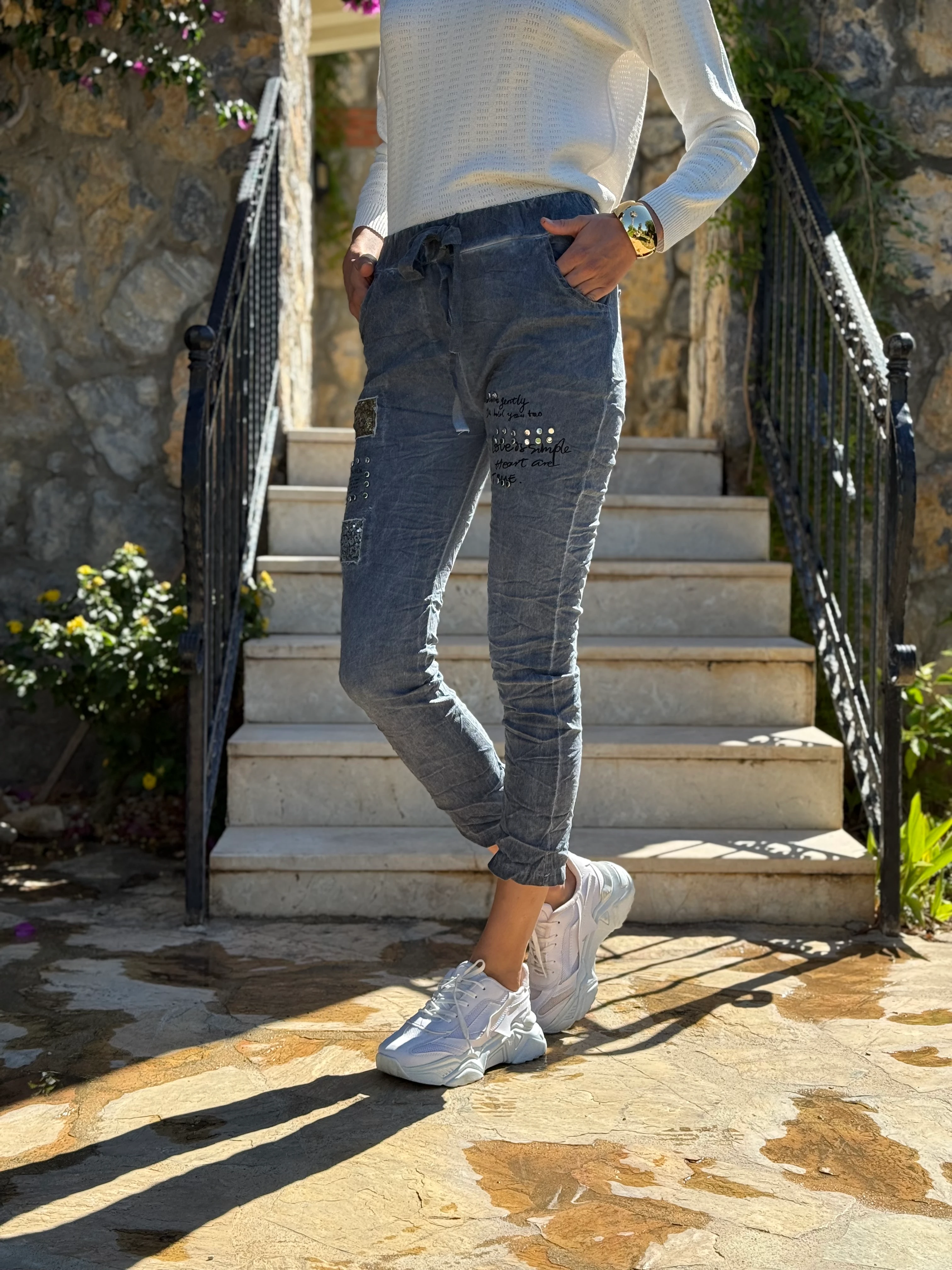 YG22028 İtalyan Yazı Desen Pulpayetli Coton Pantolon Mavi