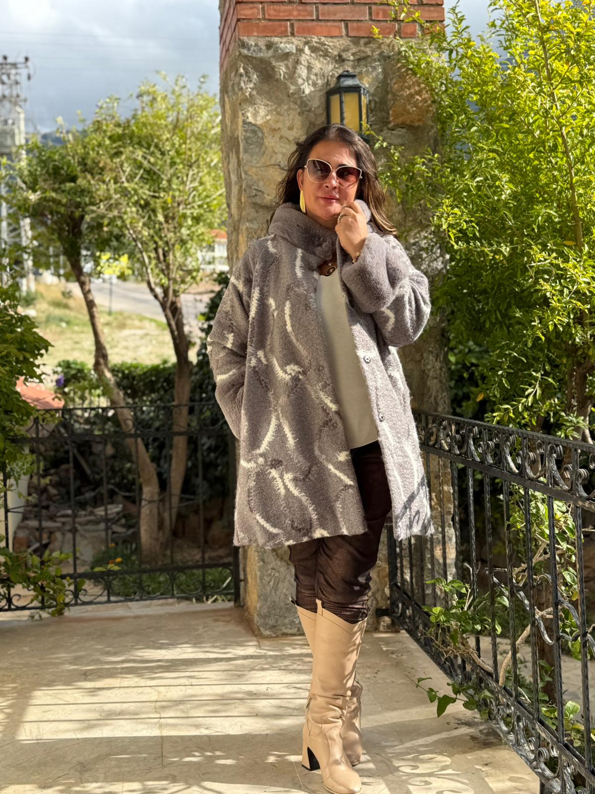 N2238 Abrigo Napa Leopardo Cremallera Negro