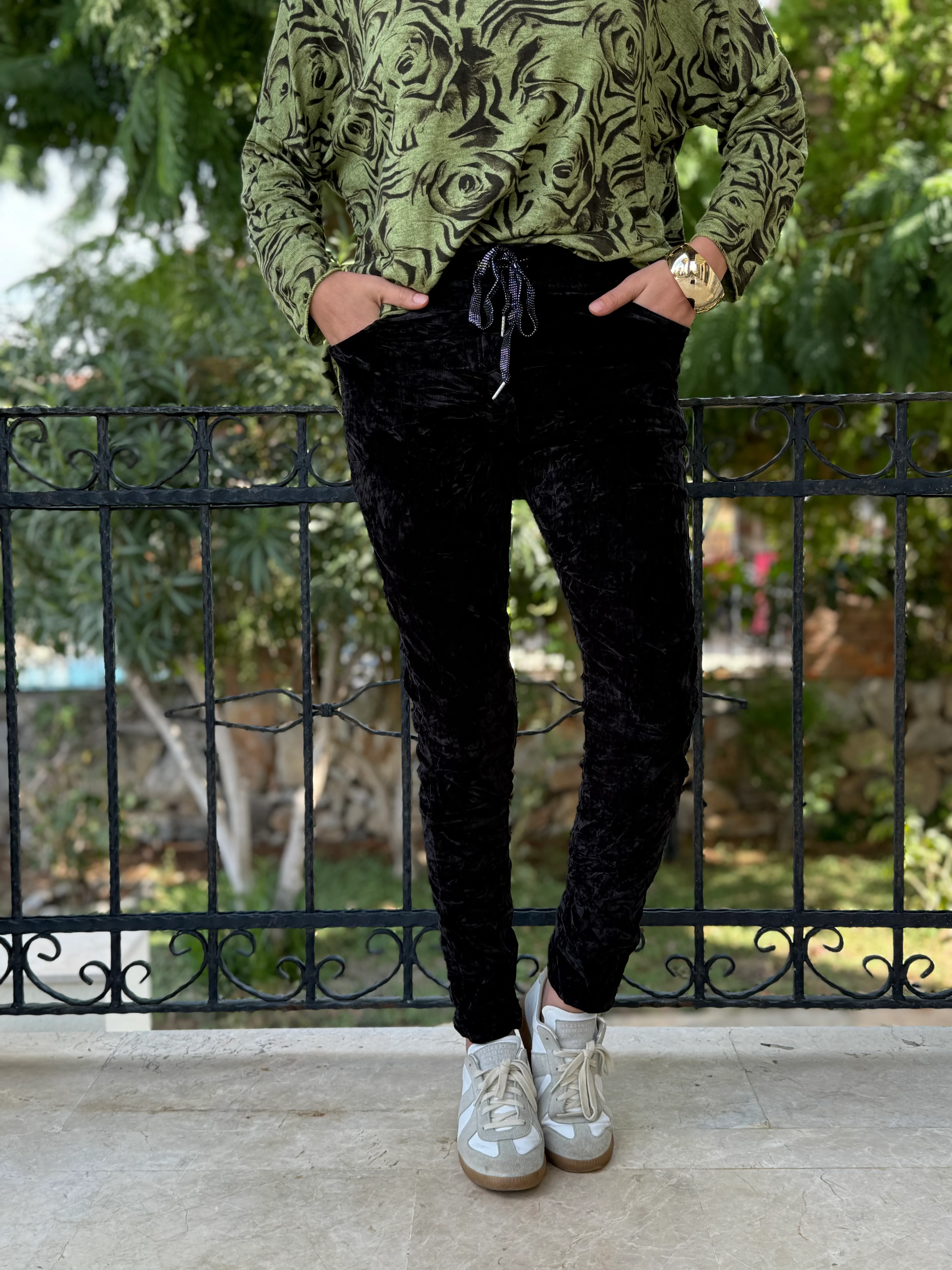 NC50637 İtalyan Likralı Parlak Kadife Pantolon Siyah