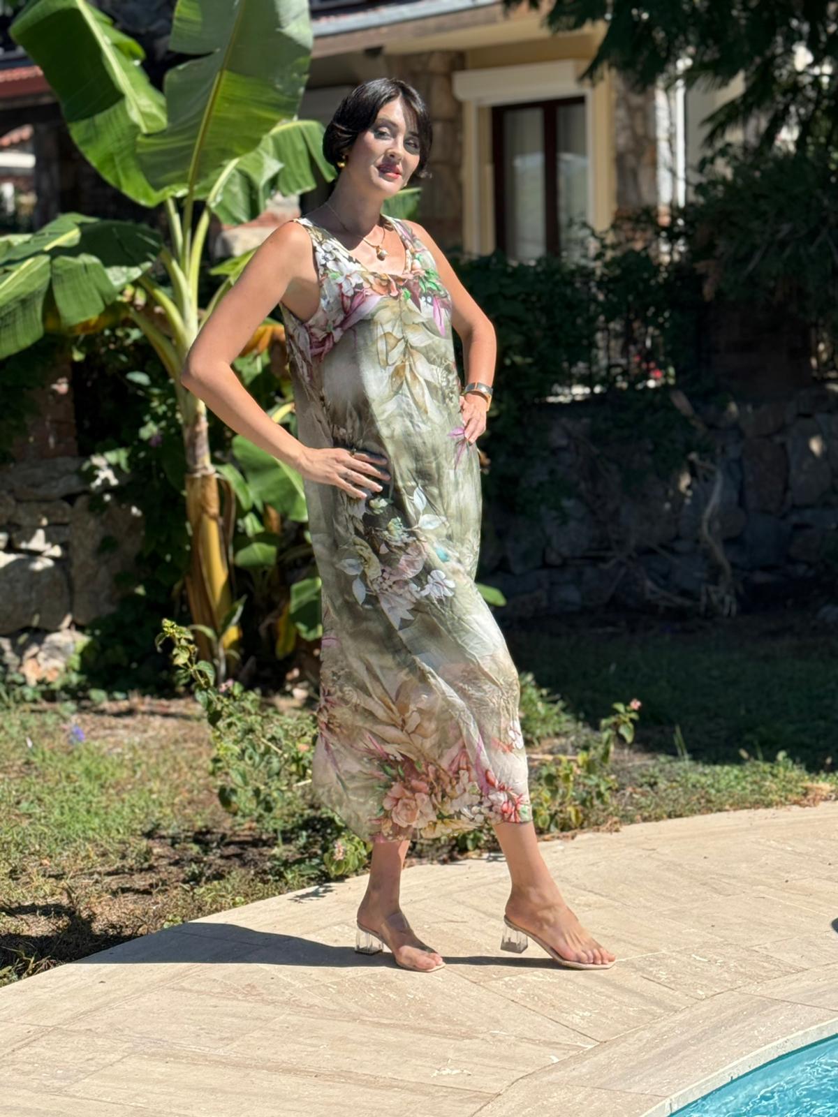 YG20641 İtalyan Çiçekli Askılı İpek Elbise Haki