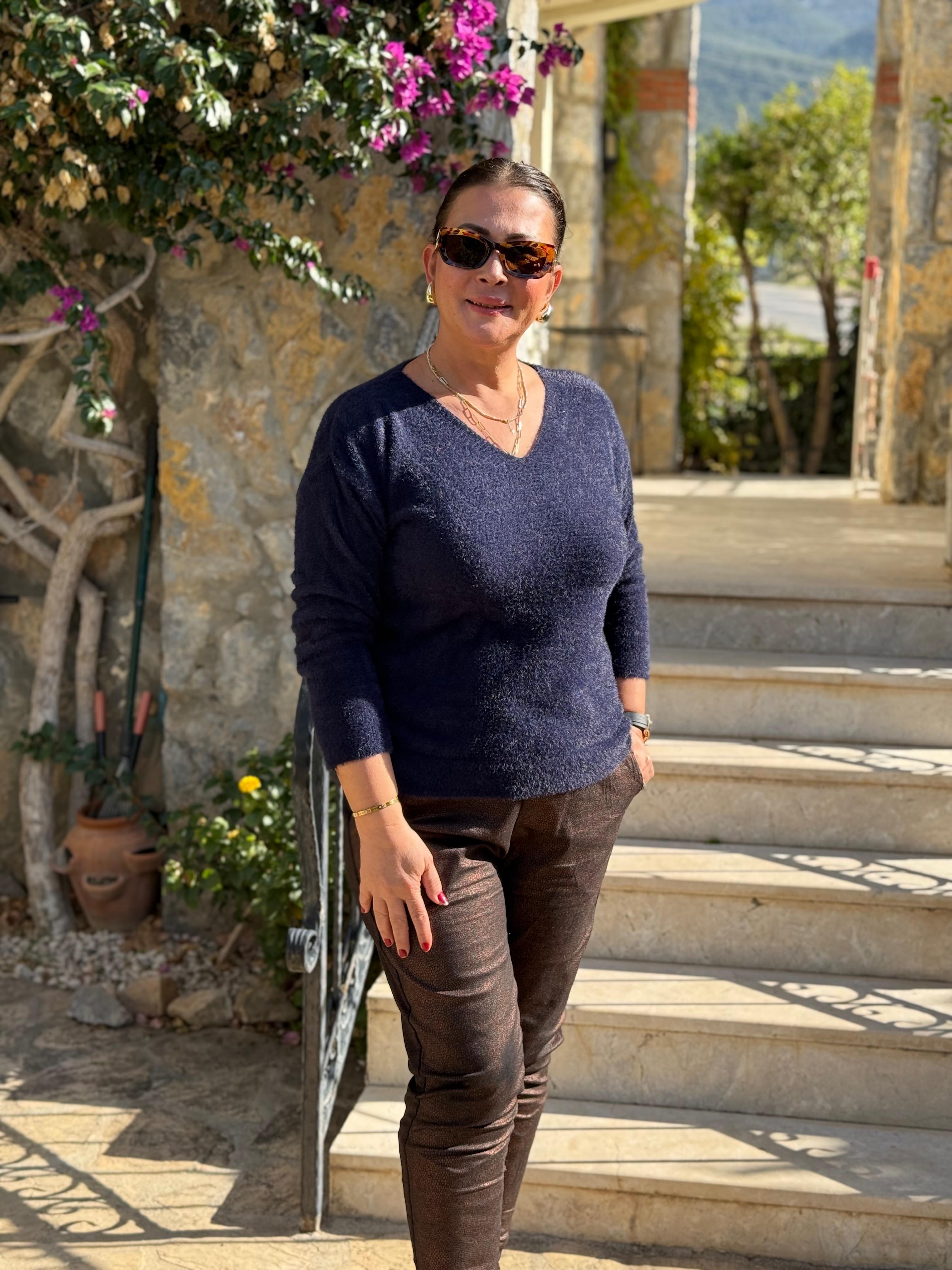 YG24029 İtalyan V Yaka Peluş Angora Kazak Lacivert