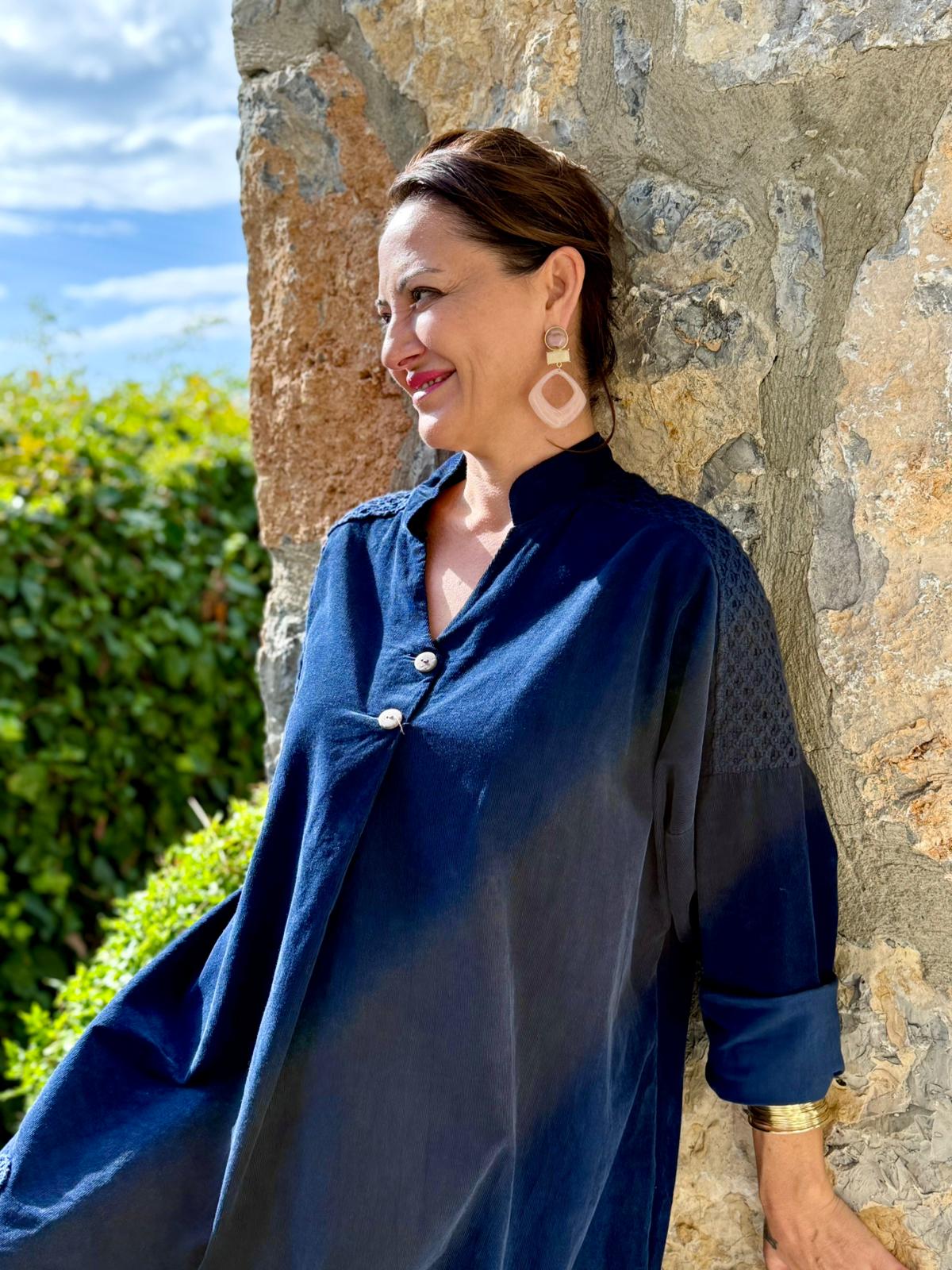 YG11383 Omuz Güpürlü Çiçekli İtalyan Kadife Elbise Lacivert